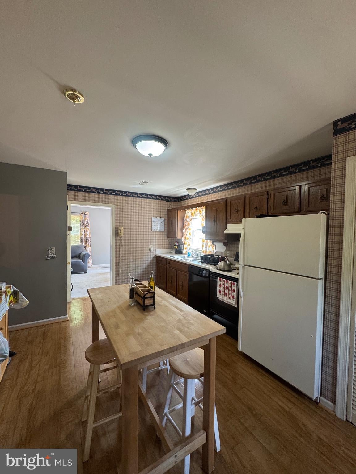 100 GREENBRIER TERRACE