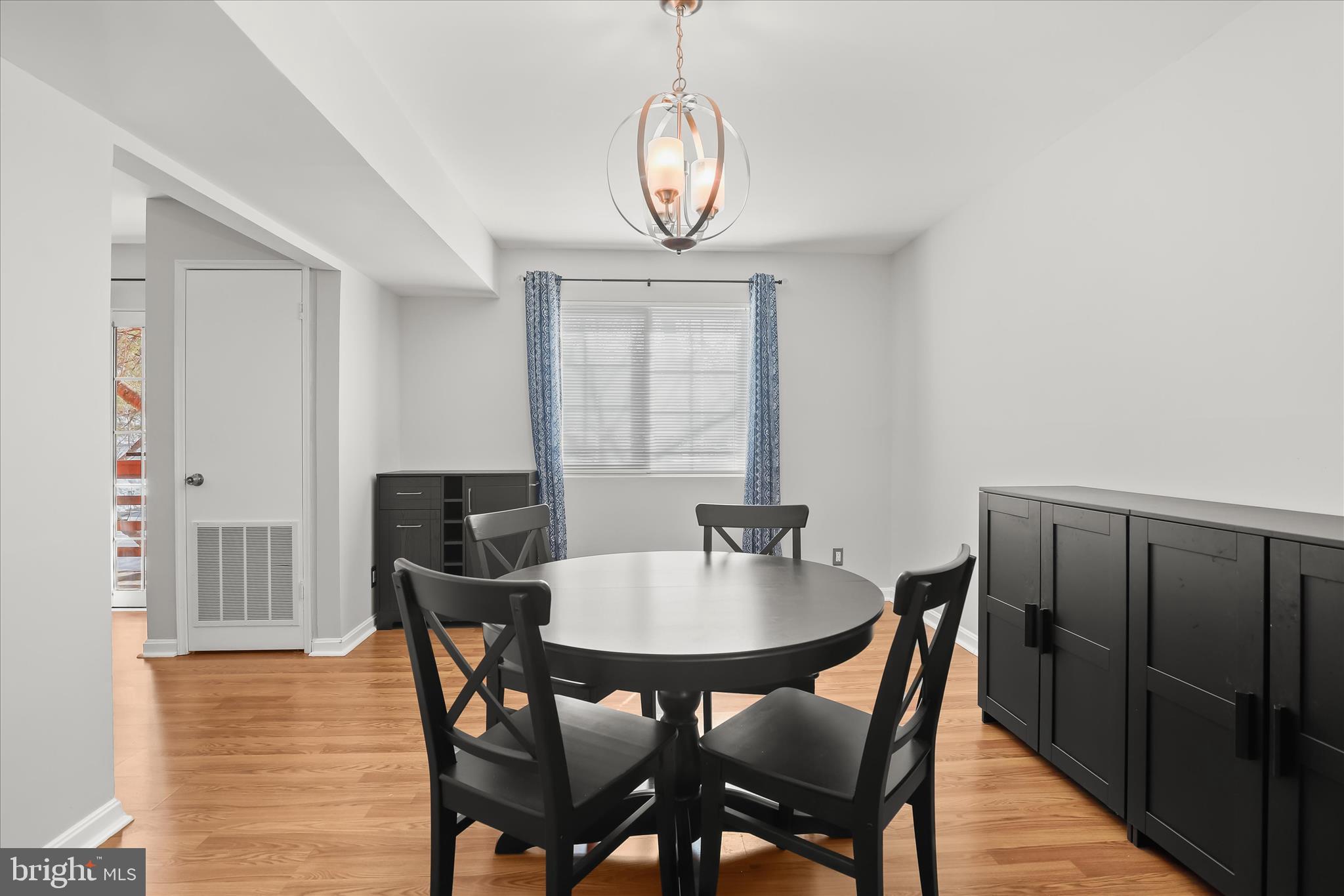 4904 COLUMBIA ROAD 3-129