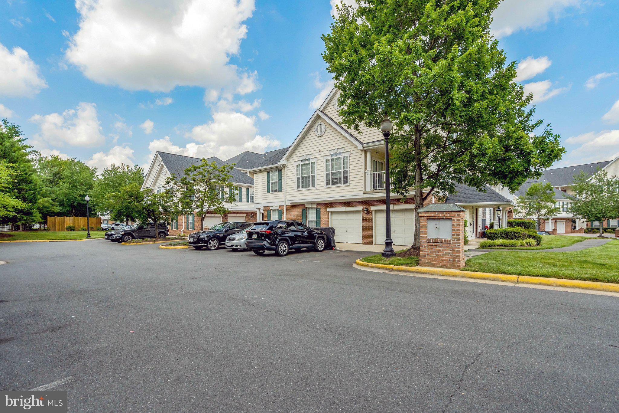 25230 POND VIEW SQUARE 102