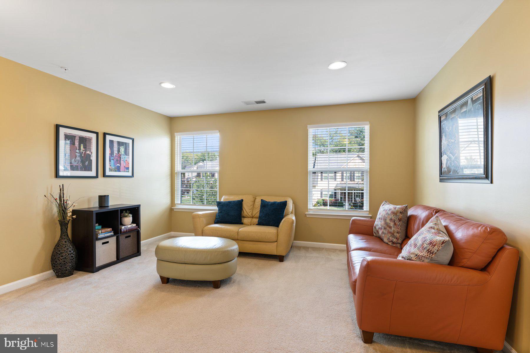 LINDEN GROVE - Residential