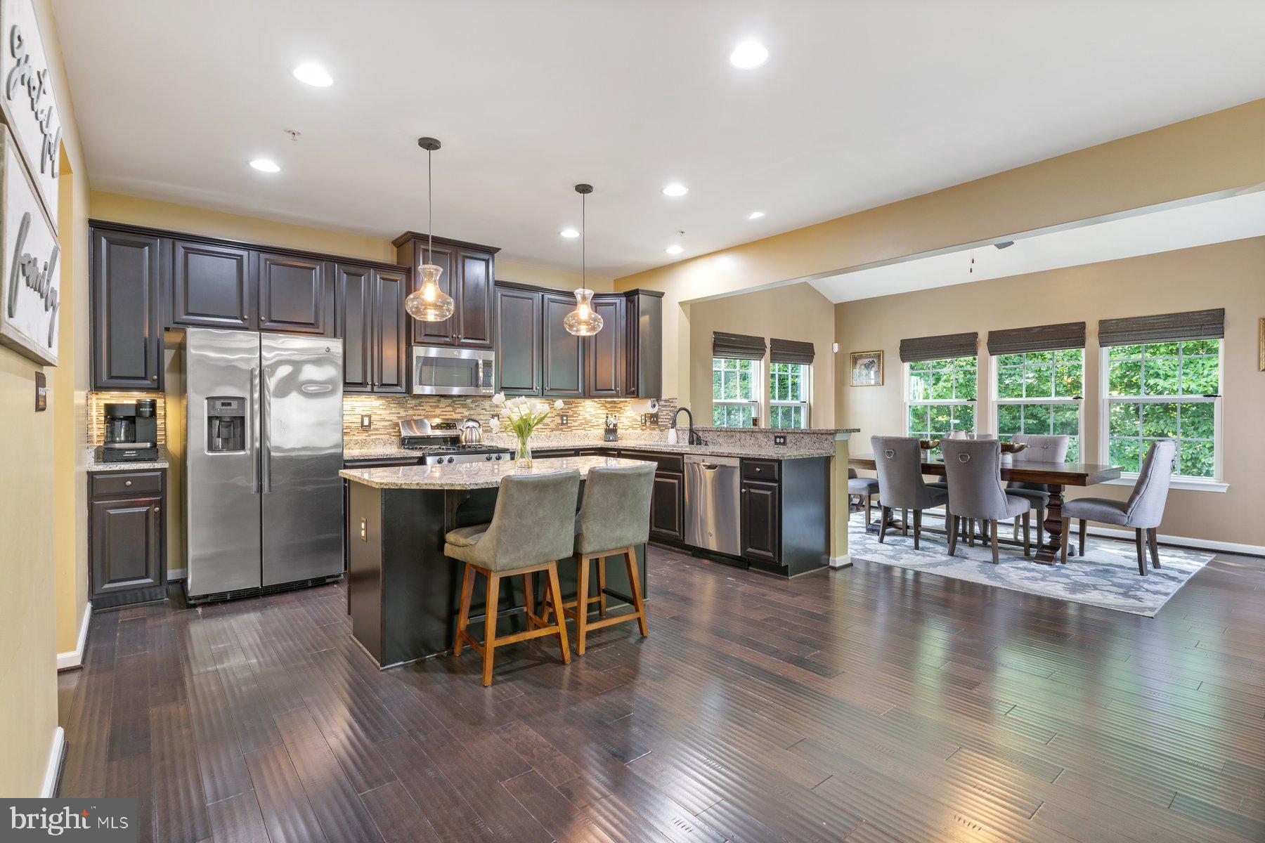 LINDEN GROVE - Residential