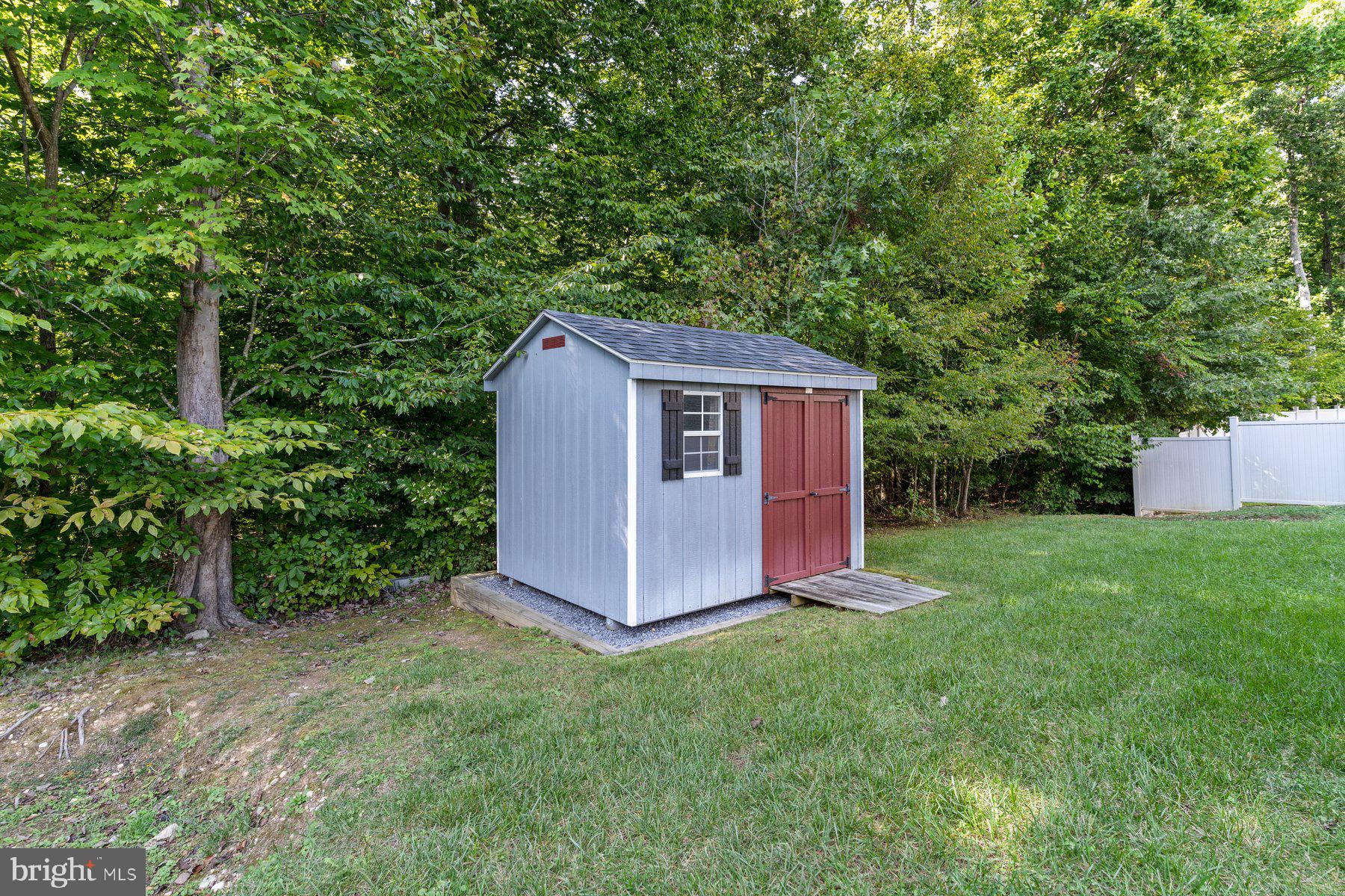 LINDEN GROVE - Residential