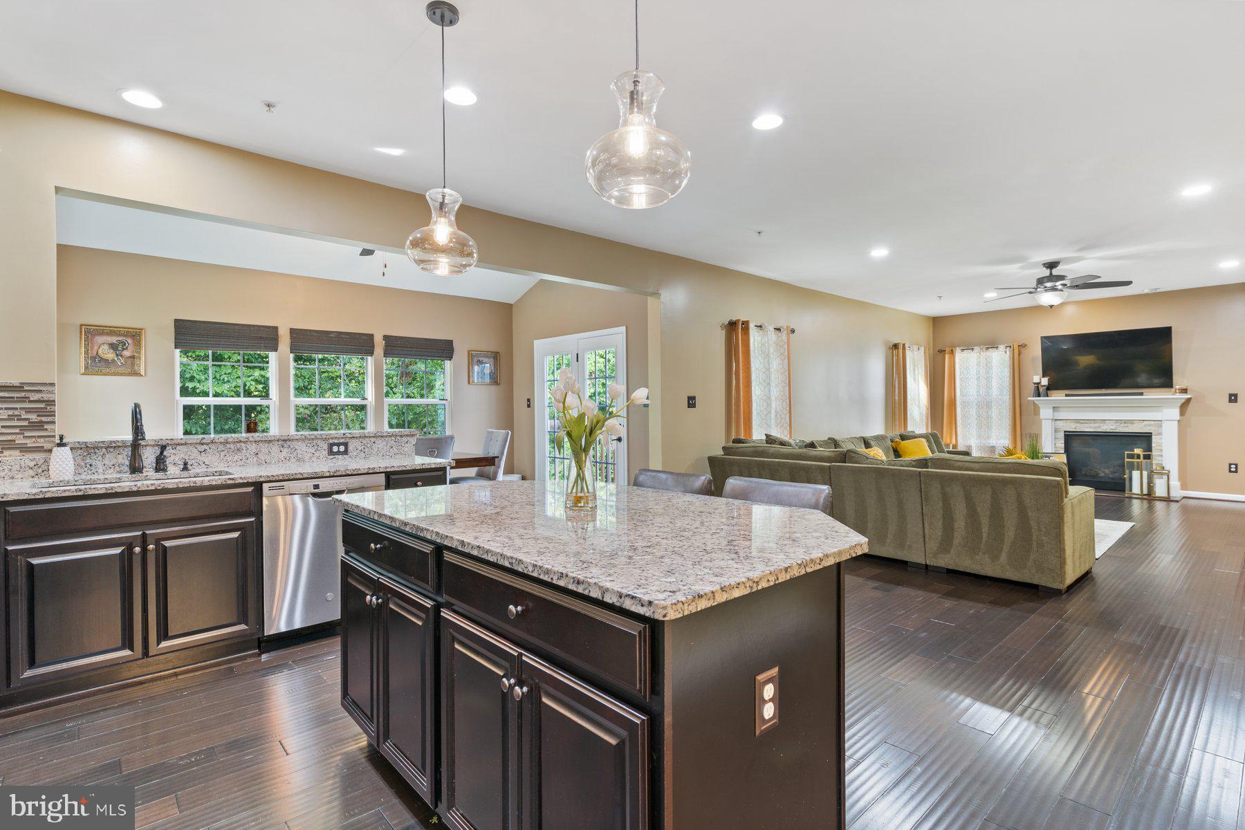 LINDEN GROVE - Residential