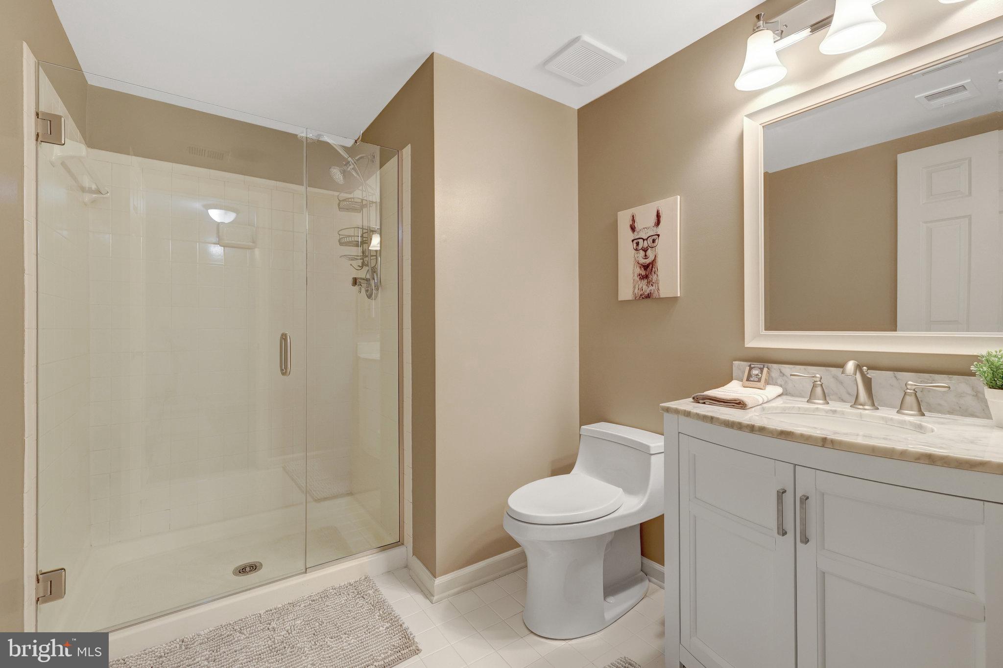 ENGLISH OAKS - Residential