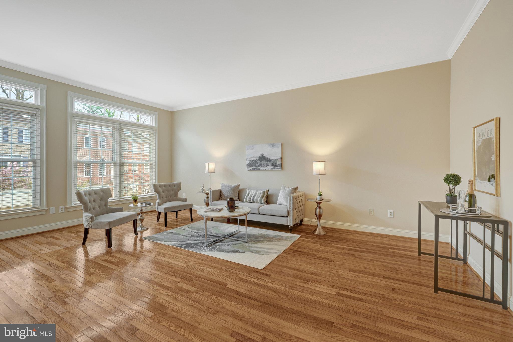 ENGLISH OAKS - Residential