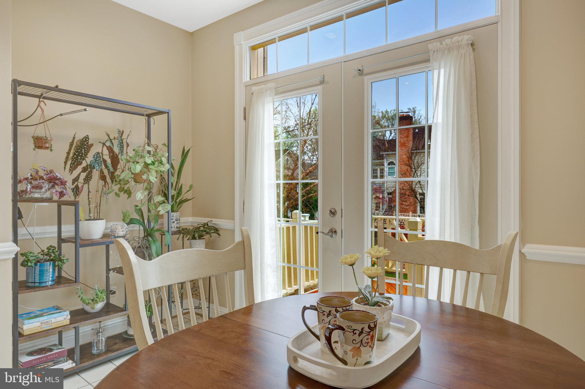 ENGLISH OAKS - Residential