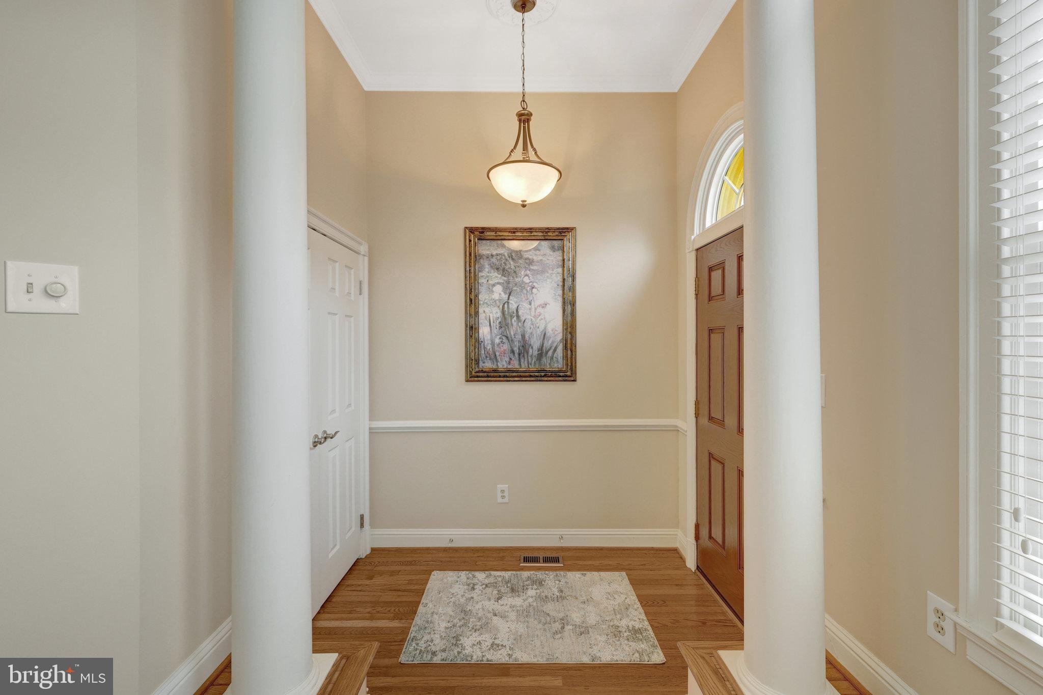 ENGLISH OAKS - Residential