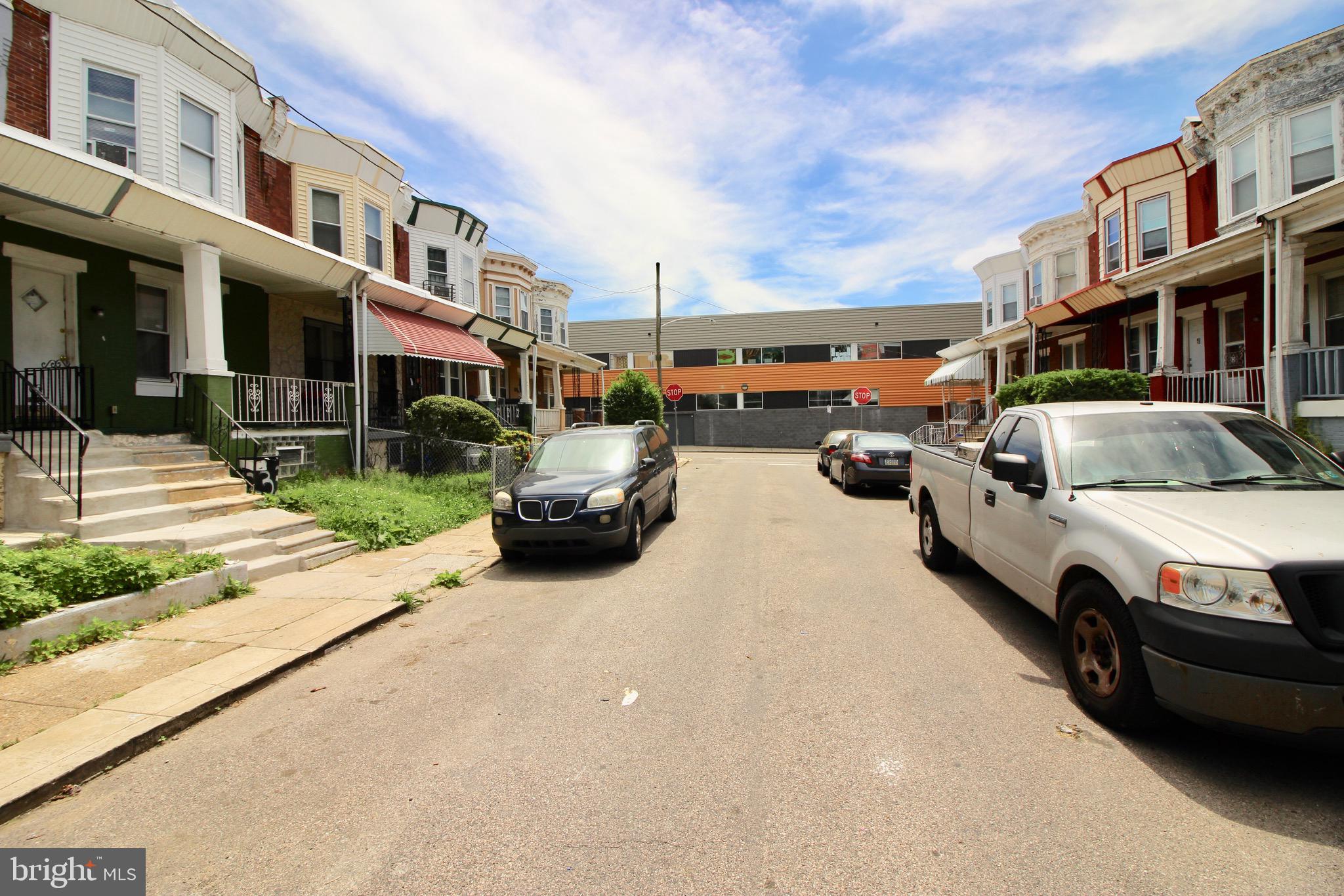 WEST OAK LANE - Residential