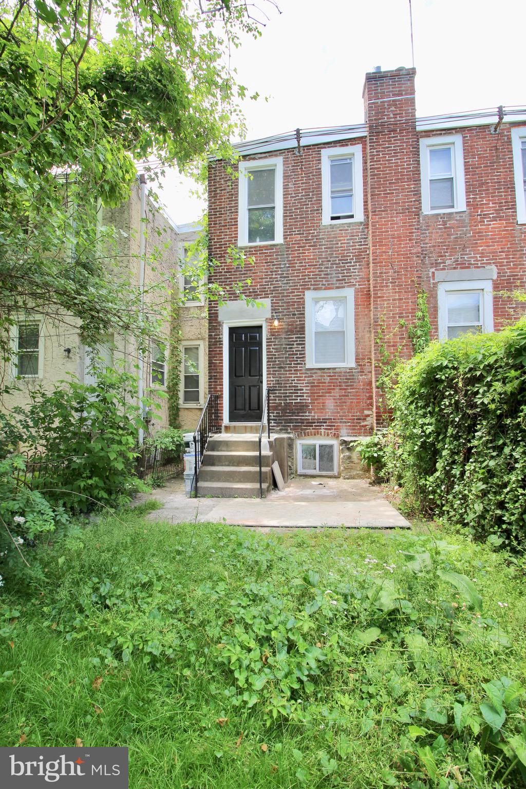 WEST OAK LANE - Residential