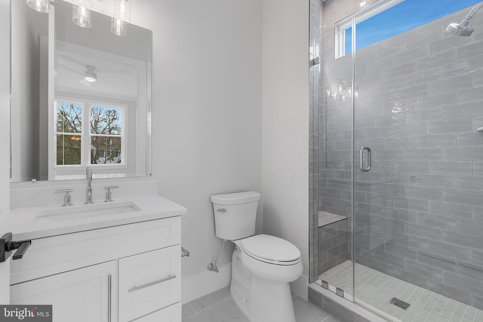 CRESCENT HILLS - Residential Lease