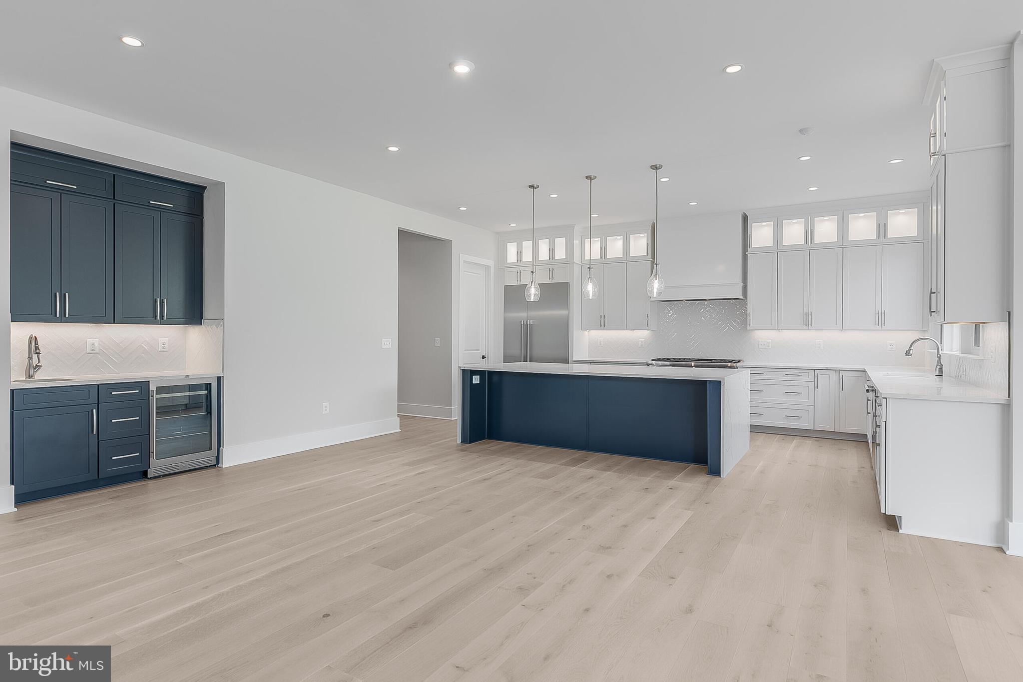 CRESCENT HILLS - Residential Lease