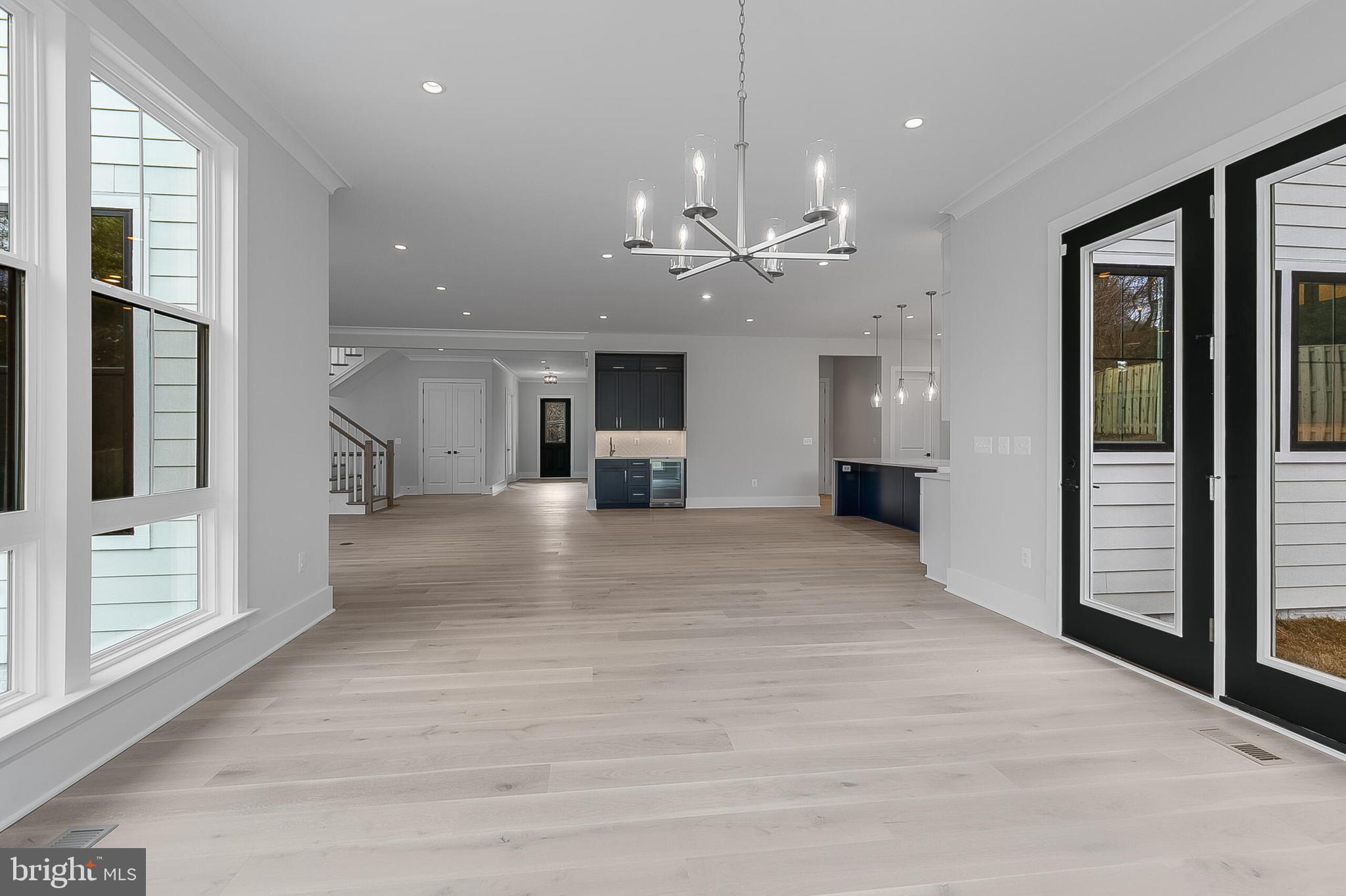 CRESCENT HILLS - Residential Lease