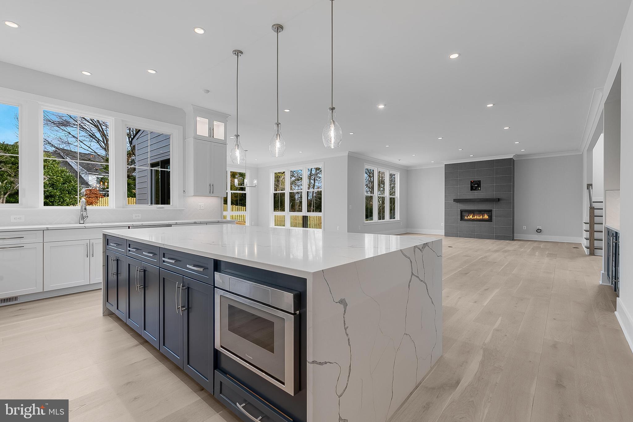 CRESCENT HILLS - Residential Lease