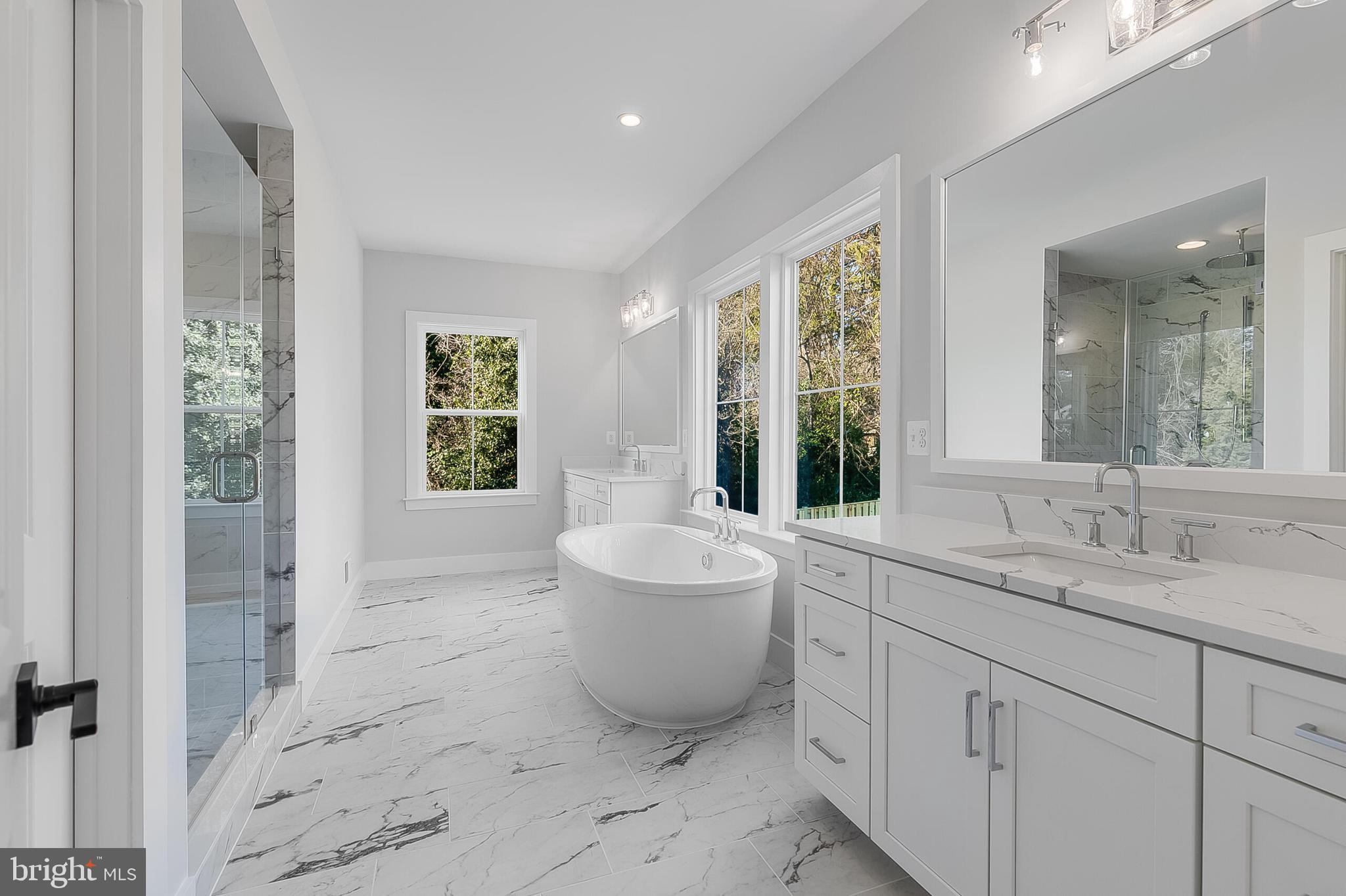 CRESCENT HILLS - Residential Lease