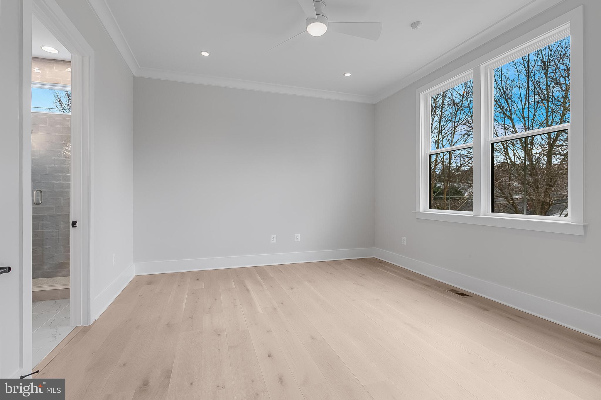 CRESCENT HILLS - Residential Lease