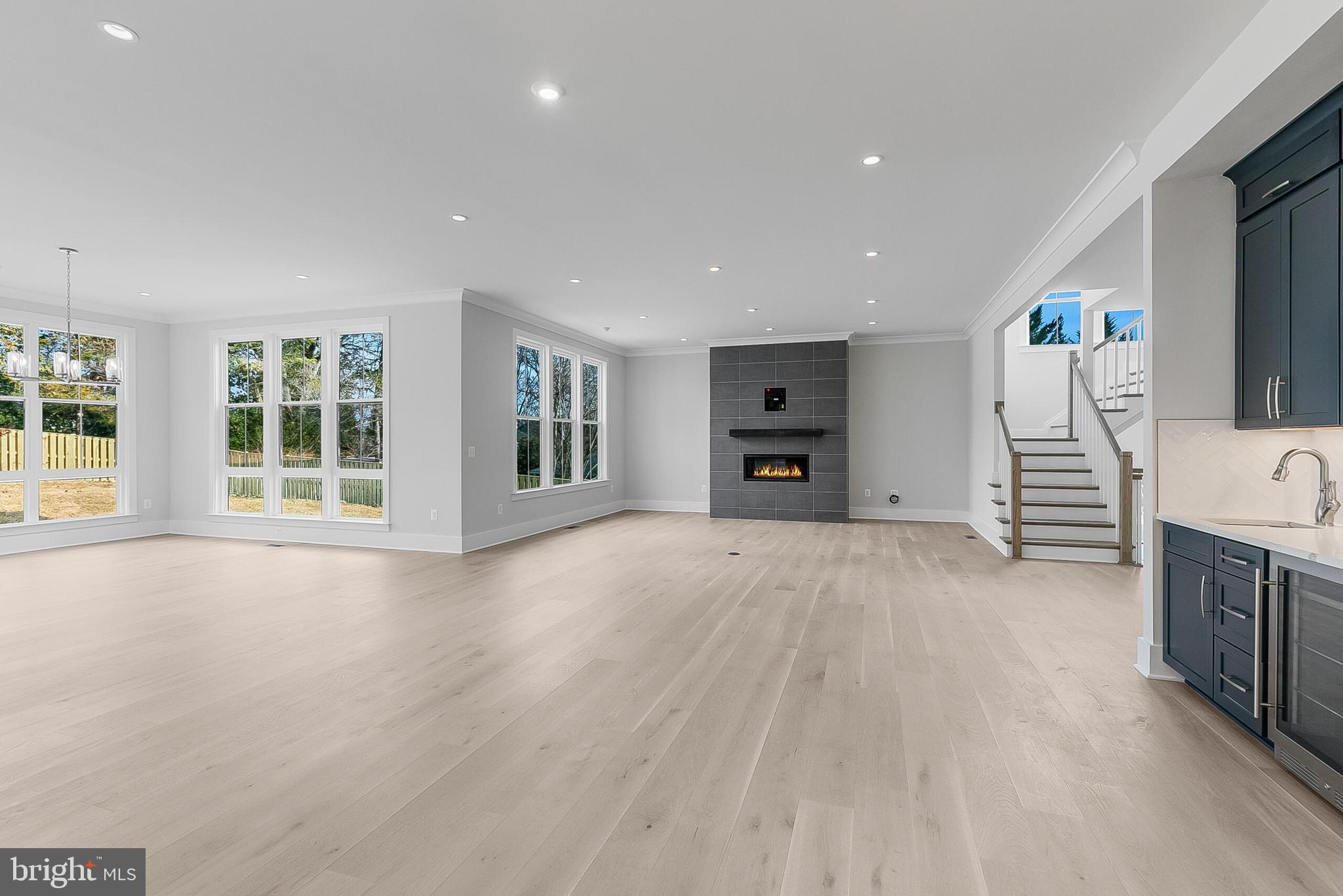 CRESCENT HILLS - Residential Lease