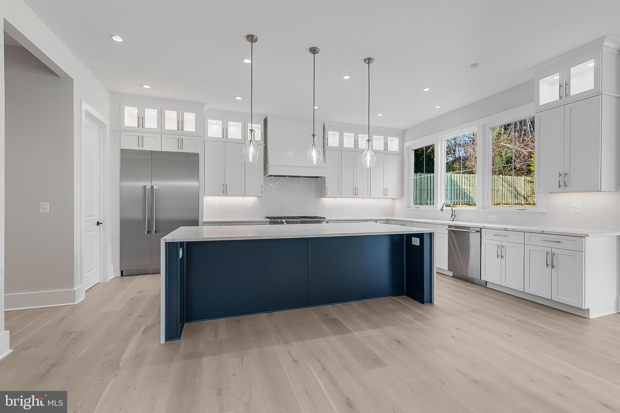 CRESCENT HILLS - Residential Lease