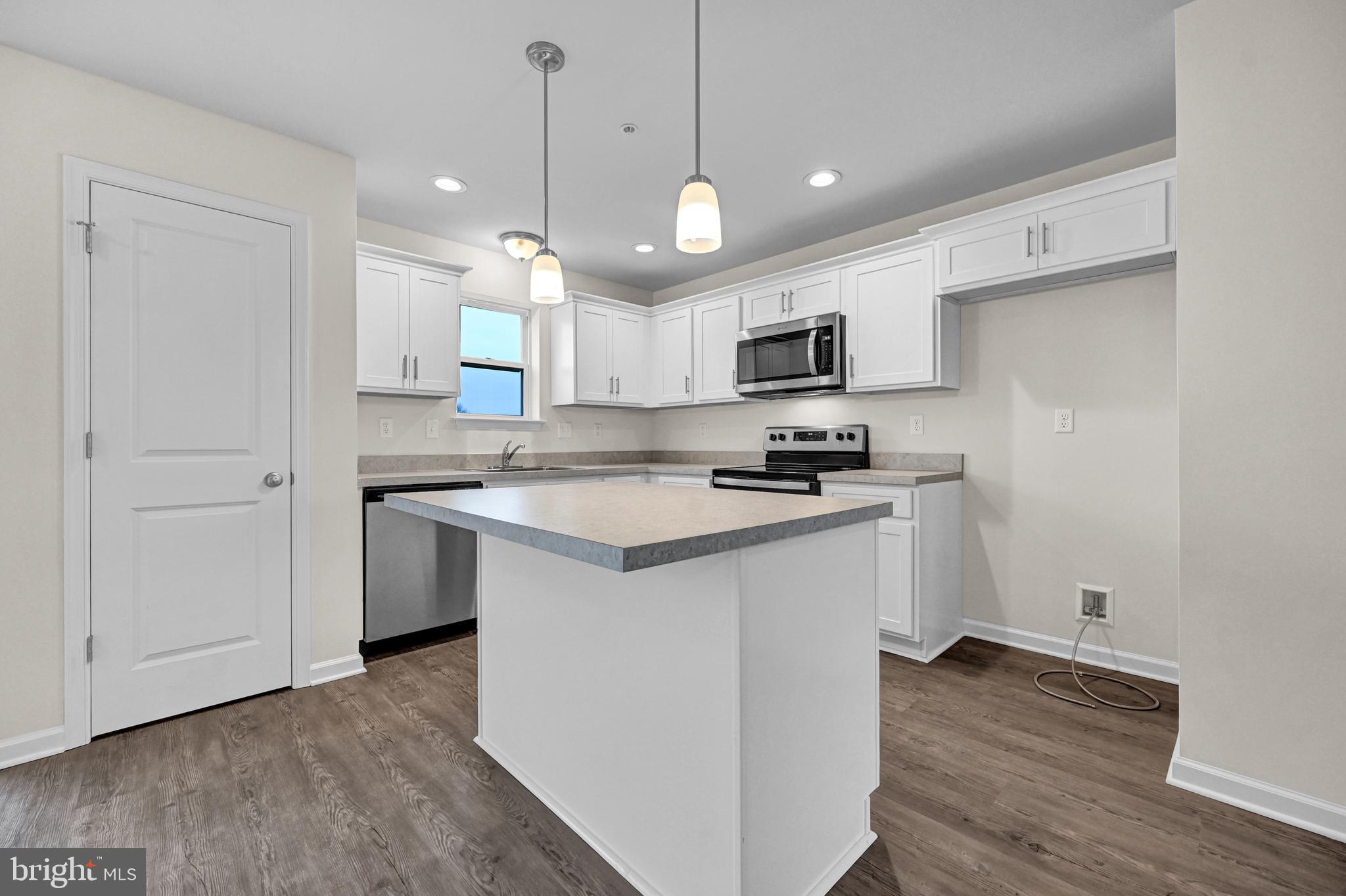 THE LANDING AT FARM LANE ESTATES - Residential