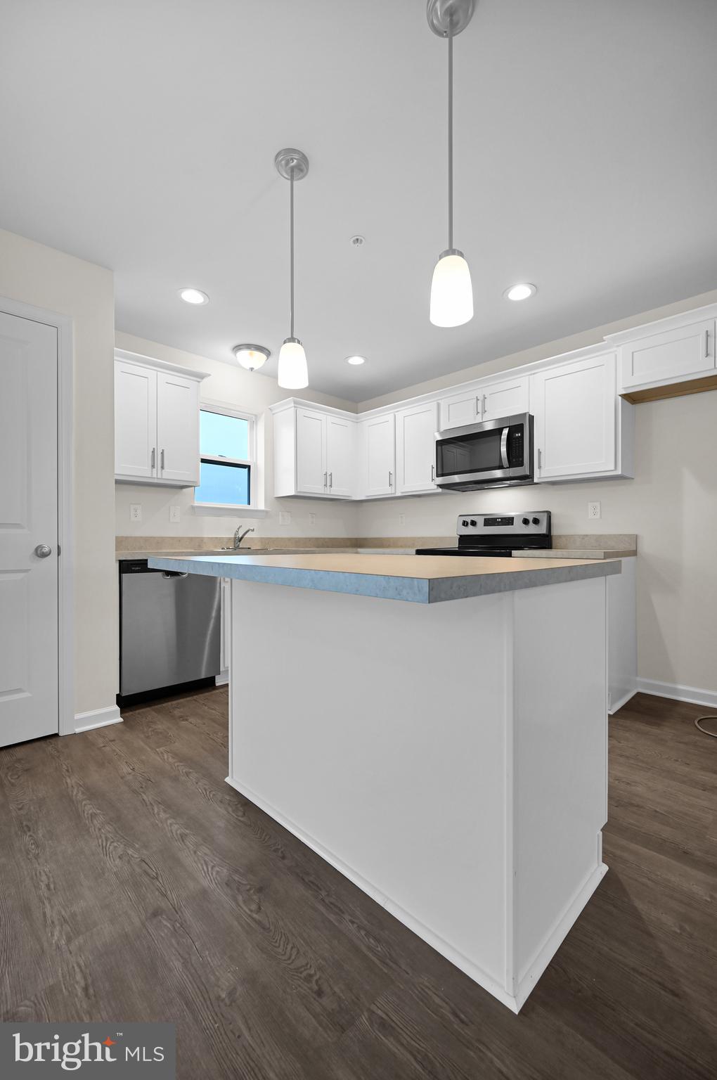 THE LANDING AT FARM LANE ESTATES - Residential