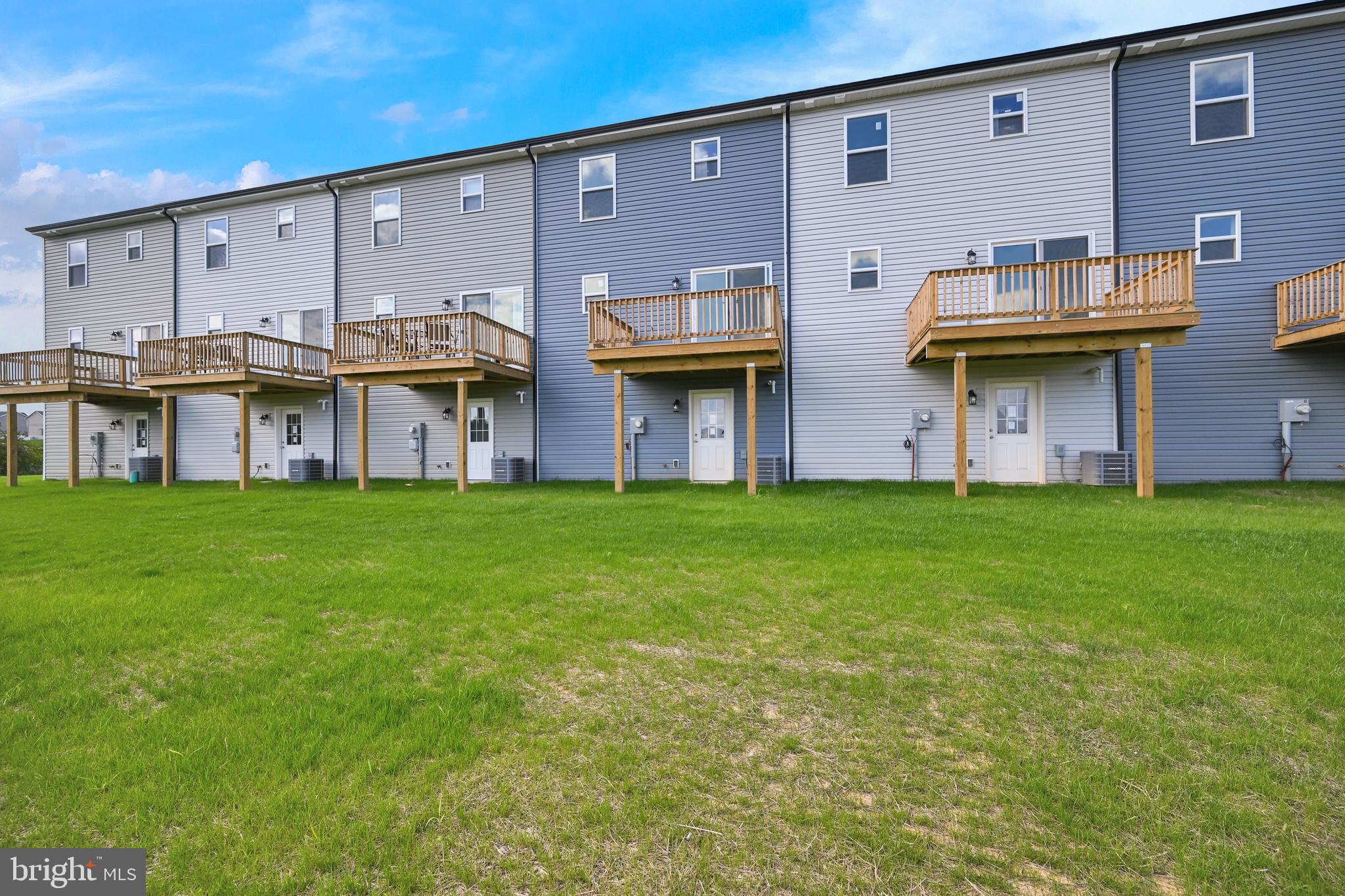 THE LANDING AT FARM LANE ESTATES - Residential