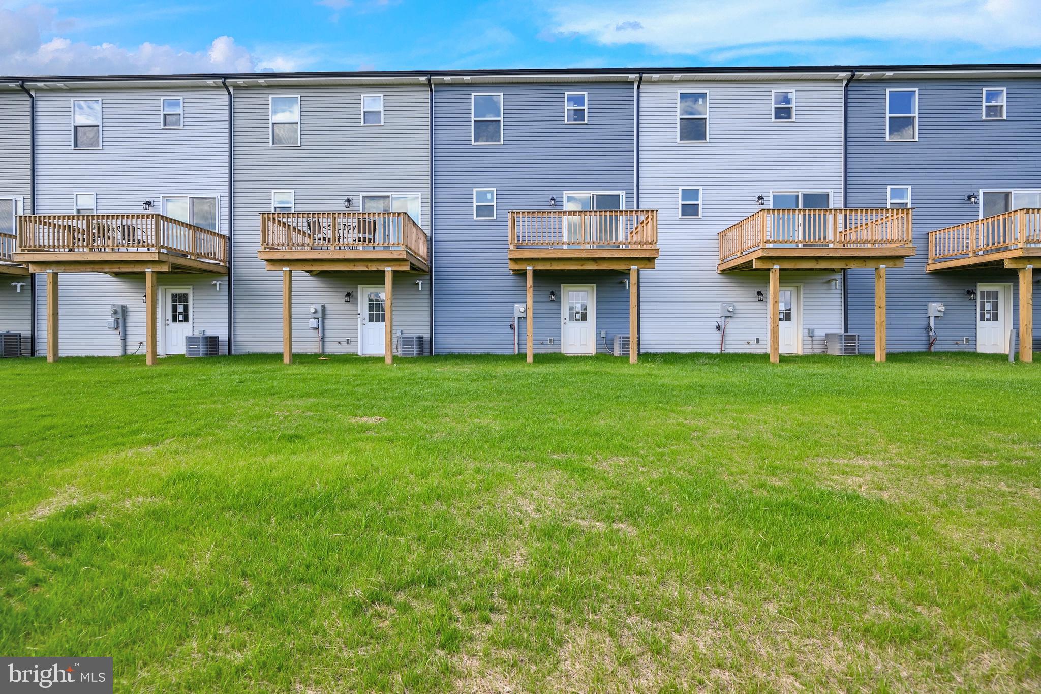 THE LANDING AT FARM LANE ESTATES - Residential