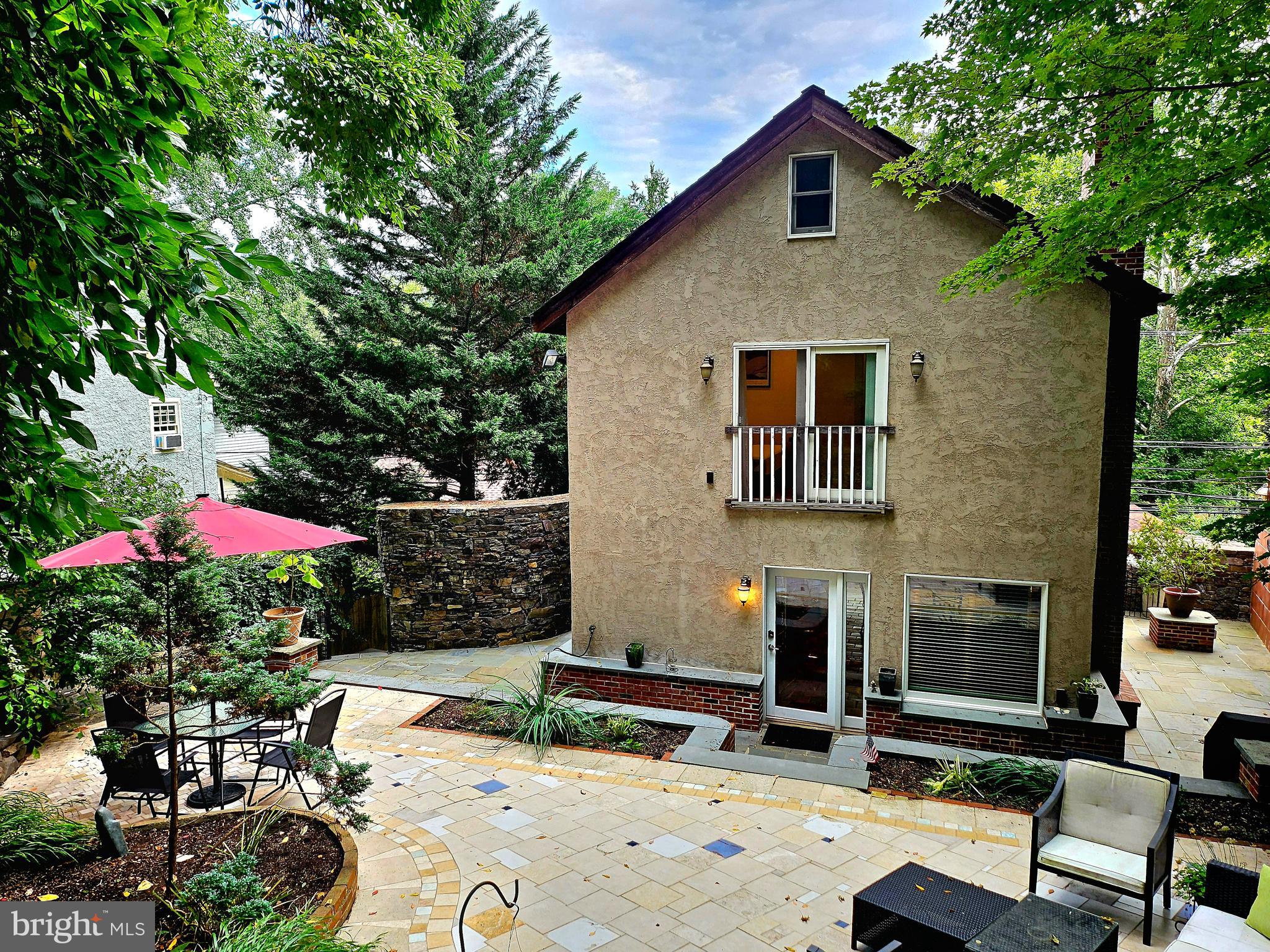 4872 RIVER ROAD