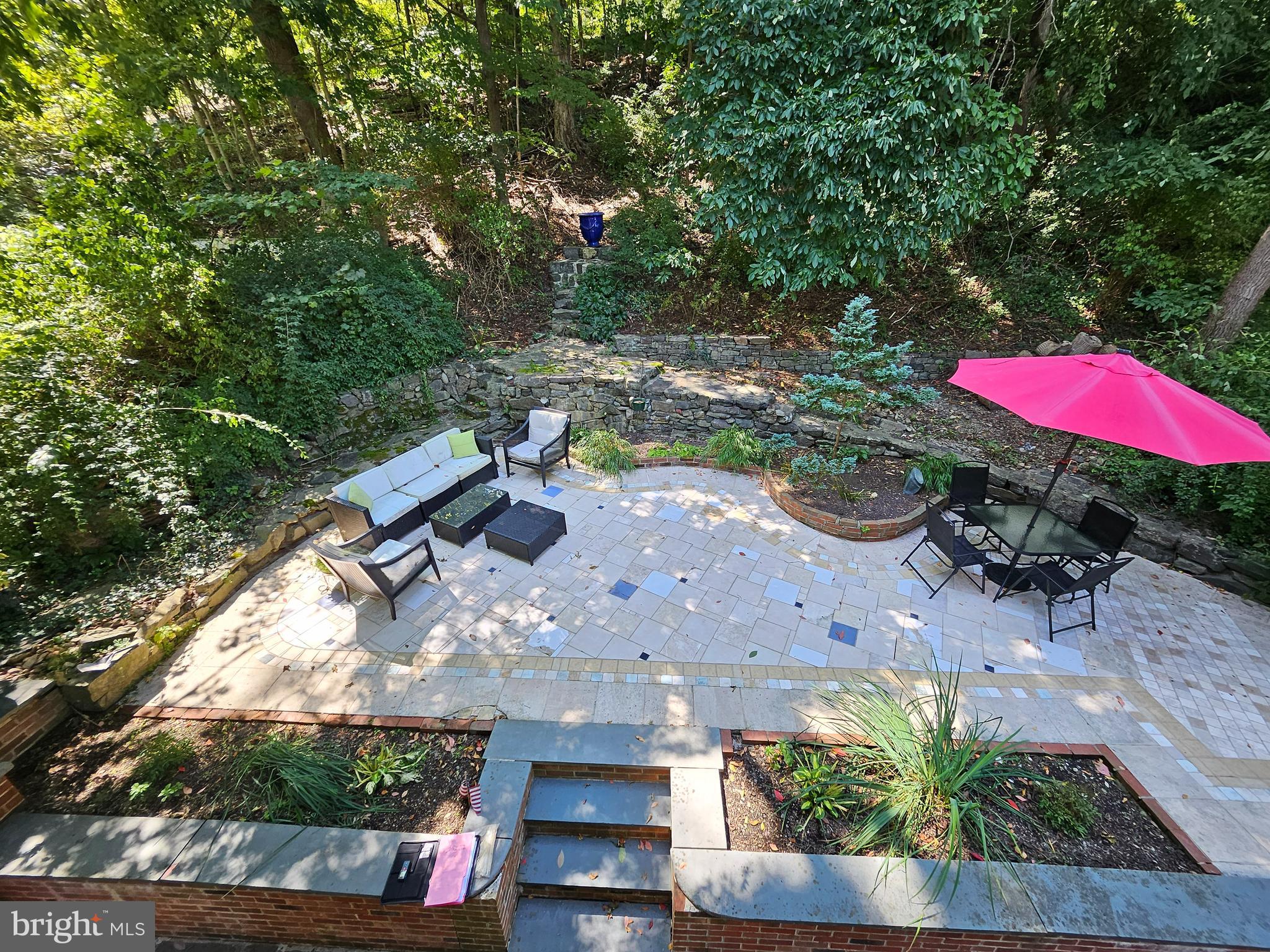 4872 RIVER ROAD