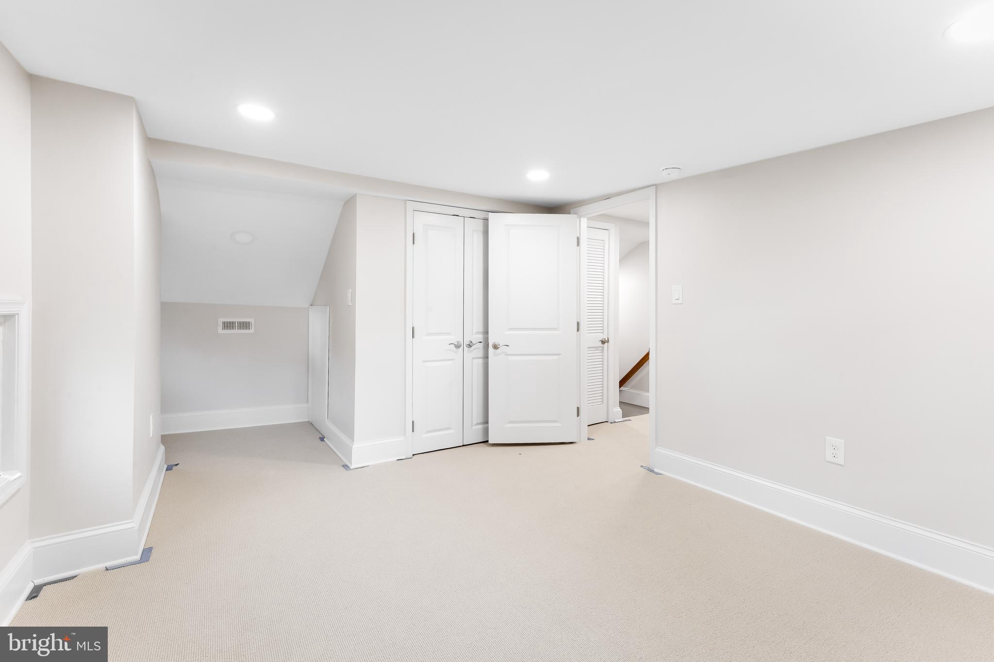 STONELEIGH - Residential