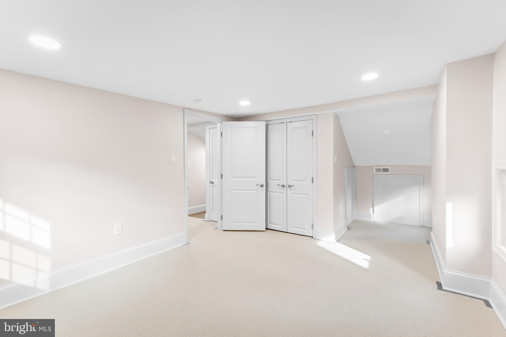 STONELEIGH - Residential