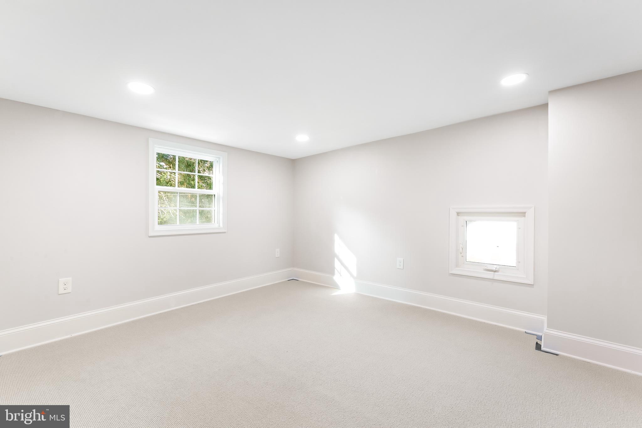 STONELEIGH - Residential