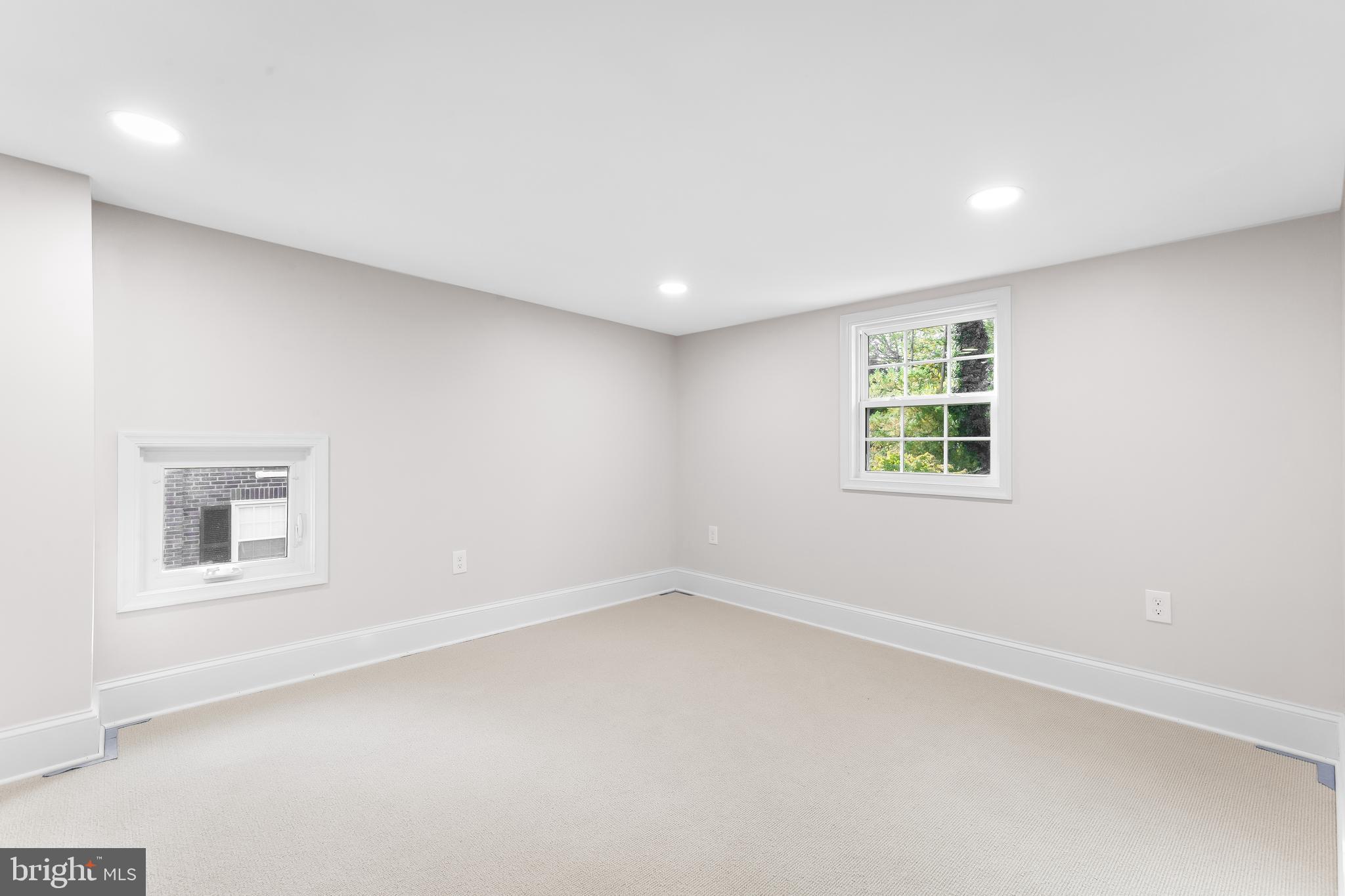 STONELEIGH - Residential