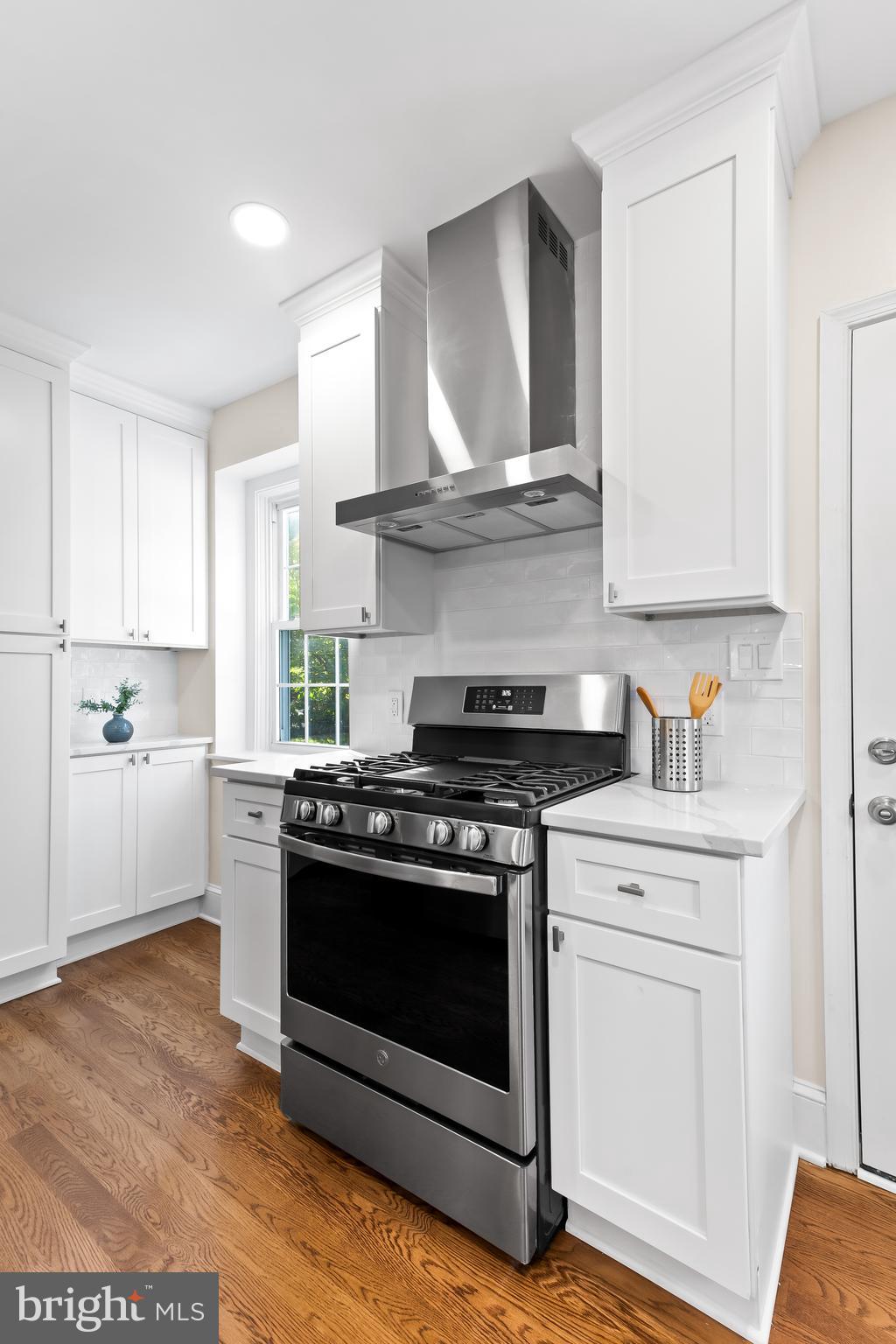 STONELEIGH - Residential