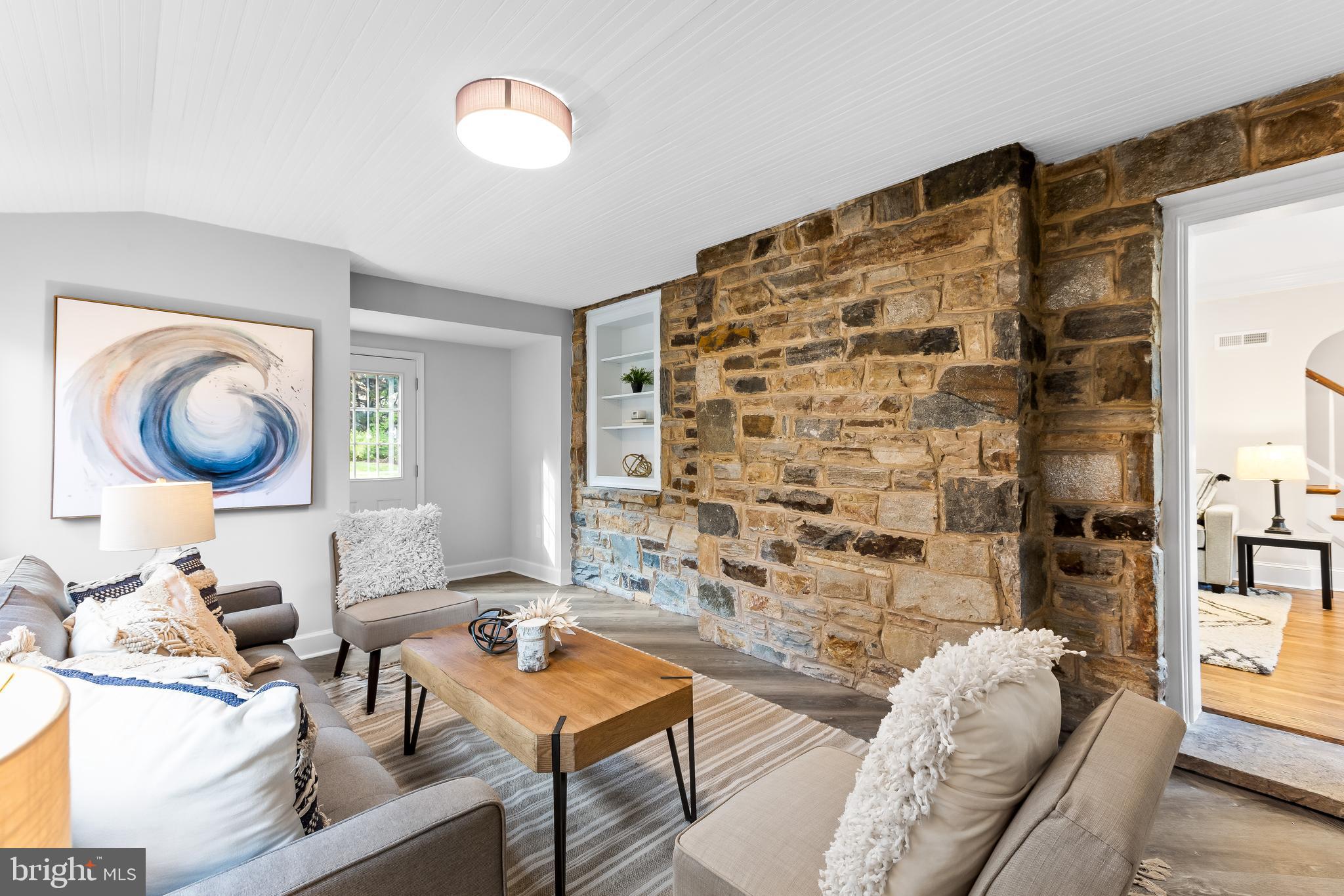 STONELEIGH - Residential