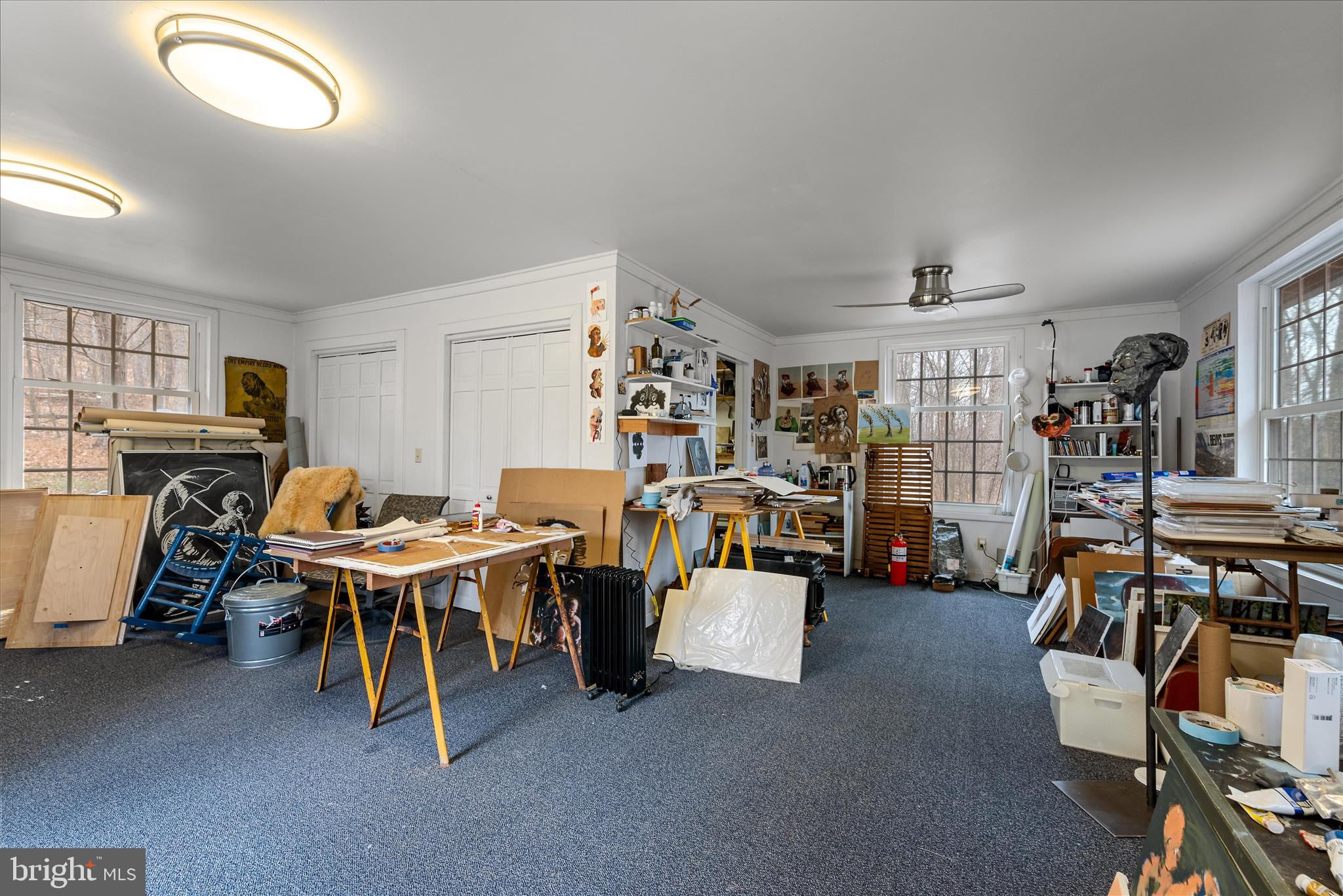 ROCKCLIFF ACRES - Residential