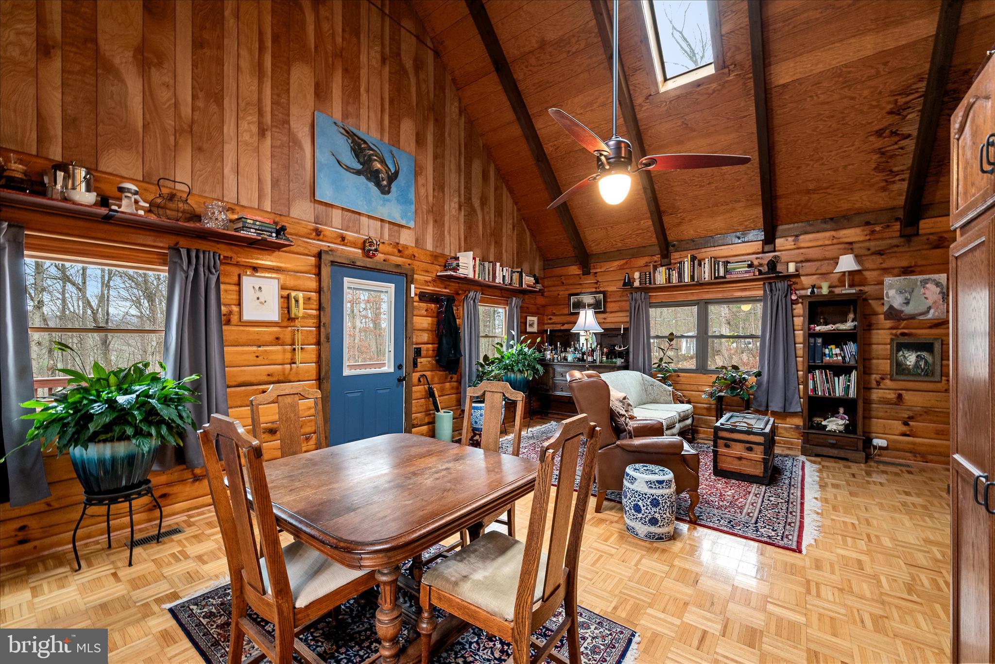 ROCKCLIFF ACRES - Residential