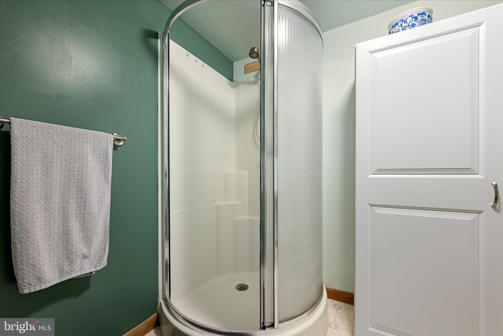 ROCKCLIFF ACRES - Residential