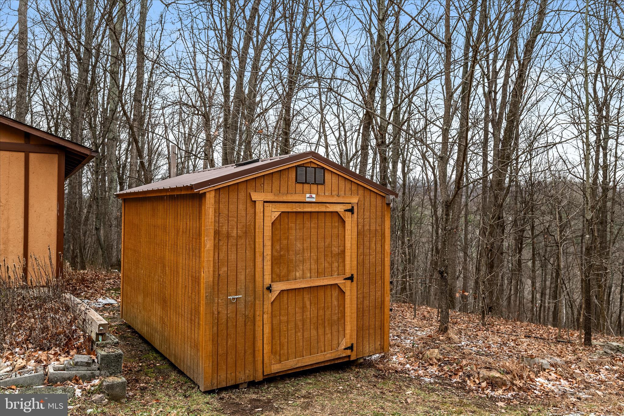 ROCKCLIFF ACRES - Residential