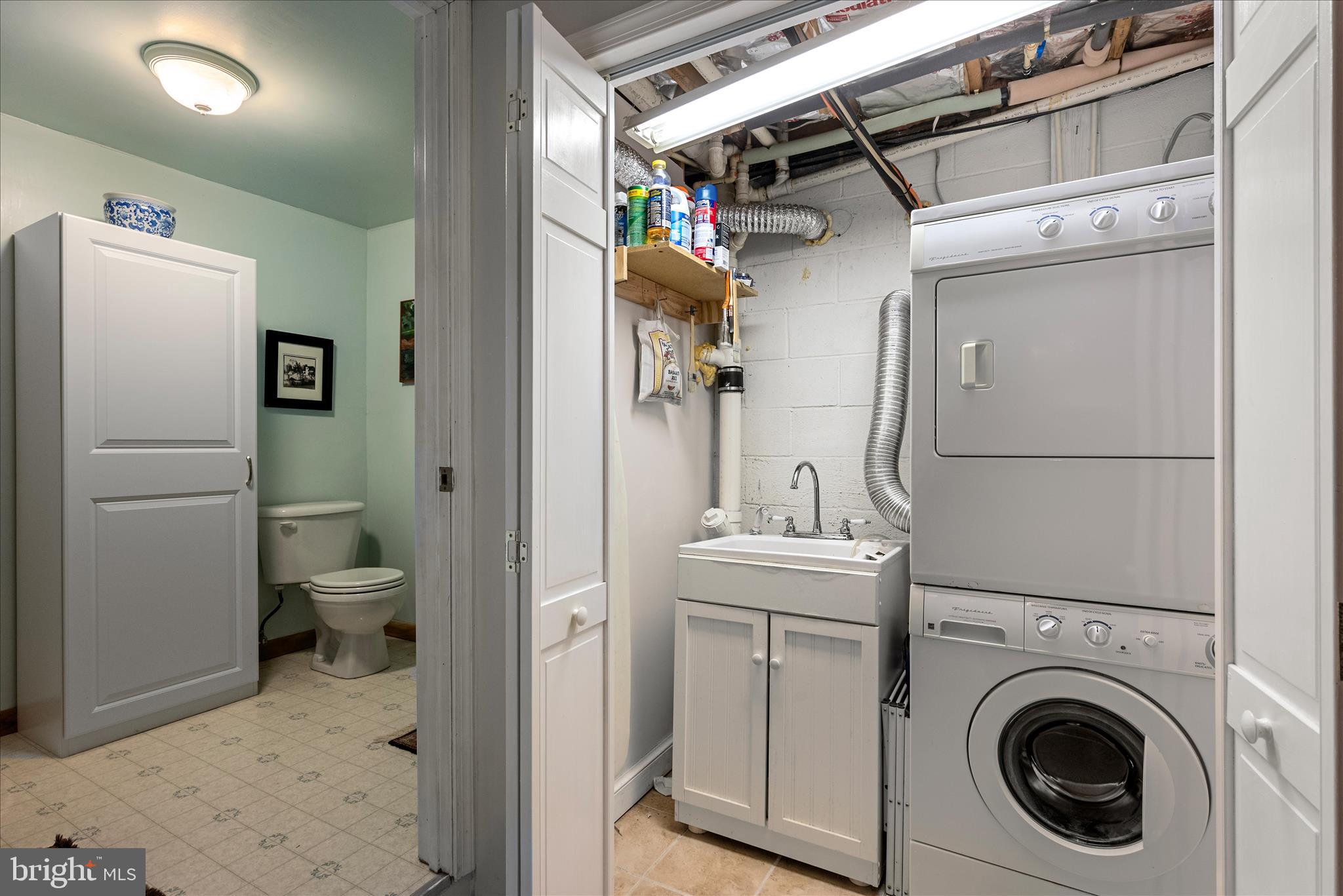 ROCKCLIFF ACRES - Residential