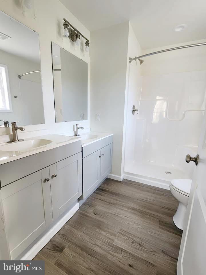 CUCKOO'S NEST - Residential Lease