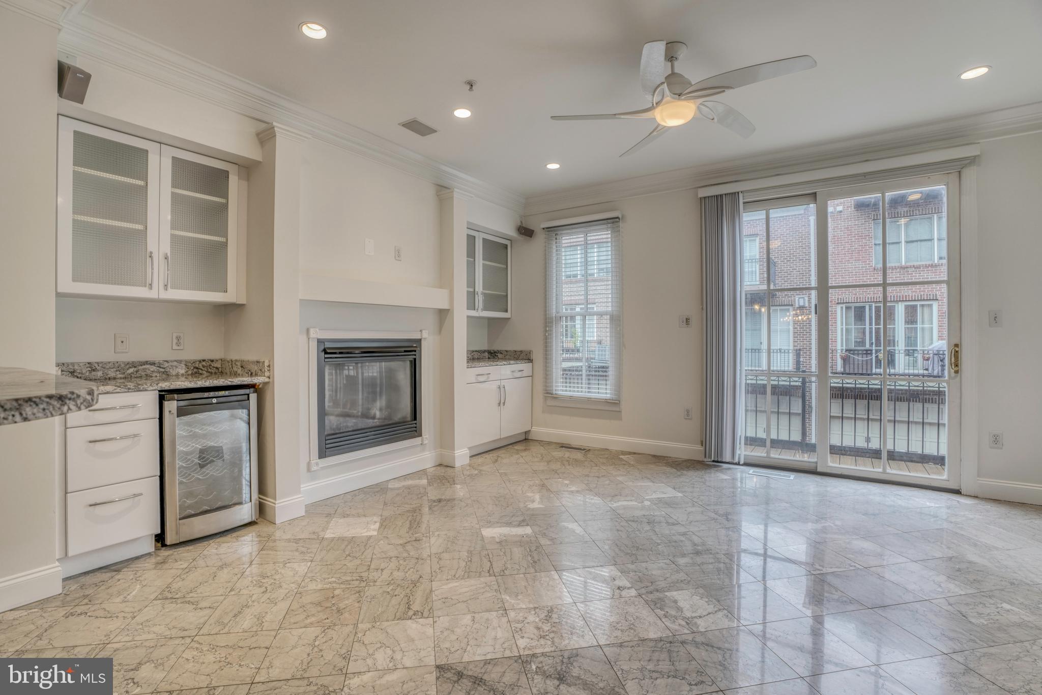 NORTH SHORE - Residential Lease