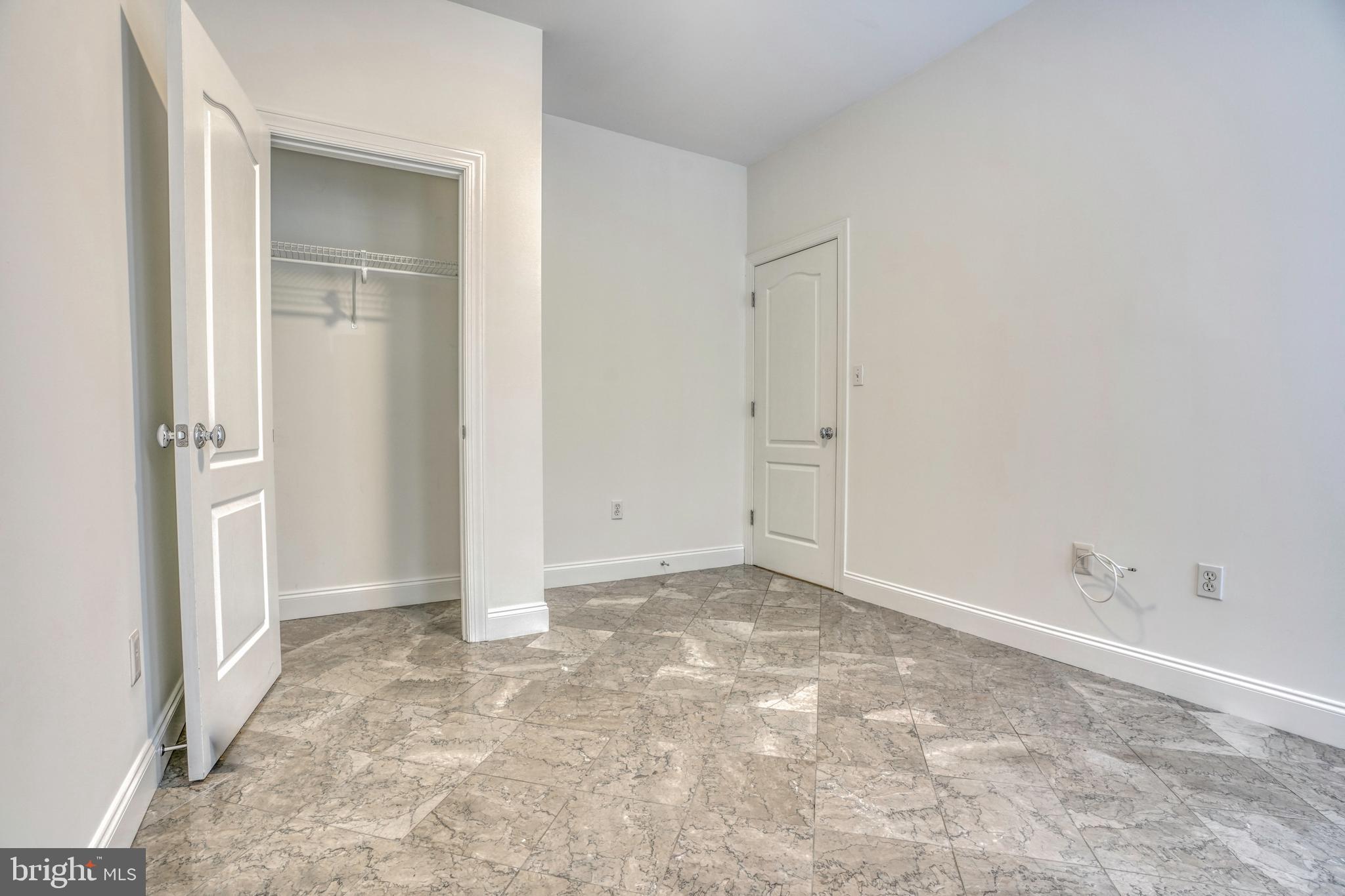 NORTH SHORE - Residential Lease