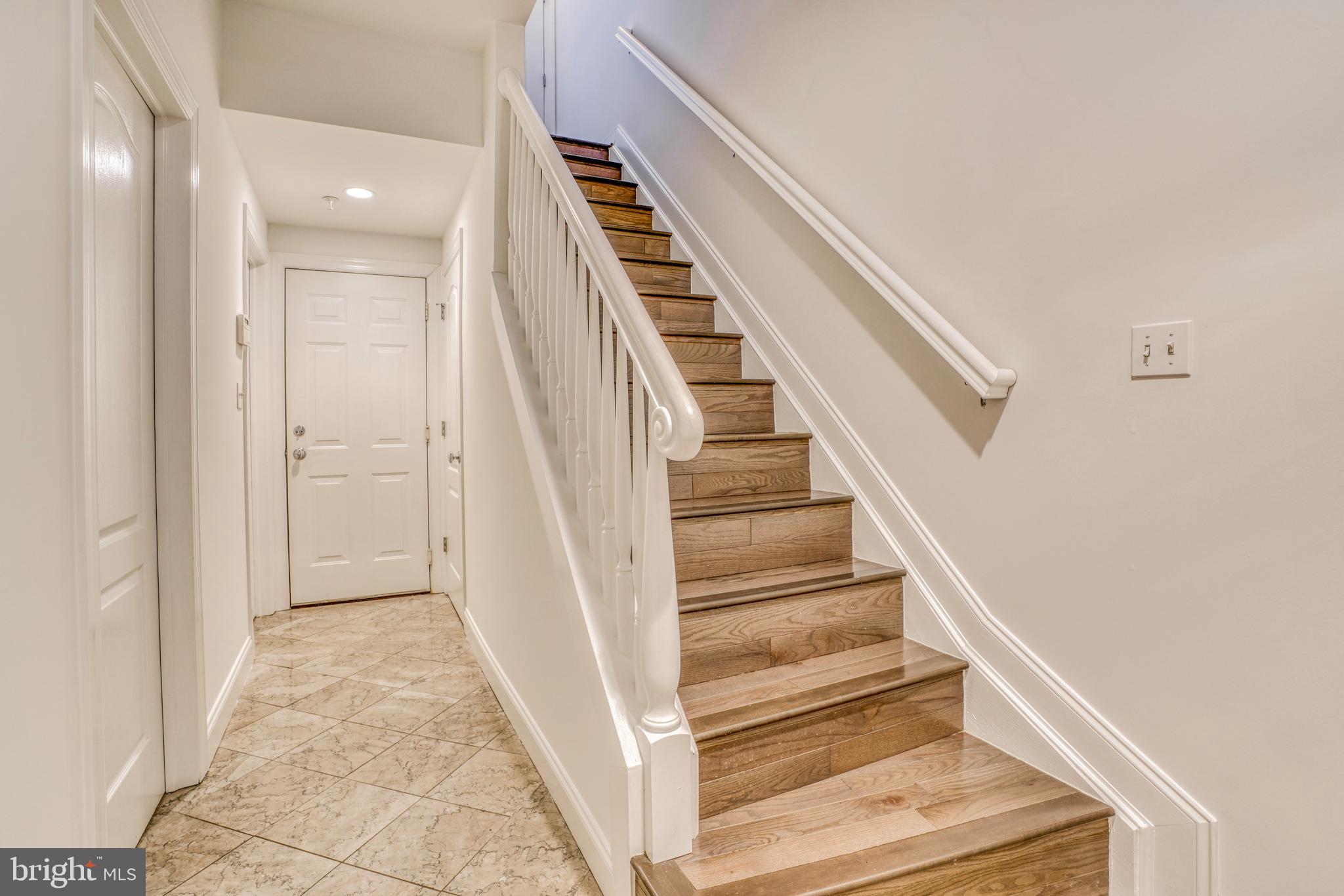 NORTH SHORE - Residential Lease