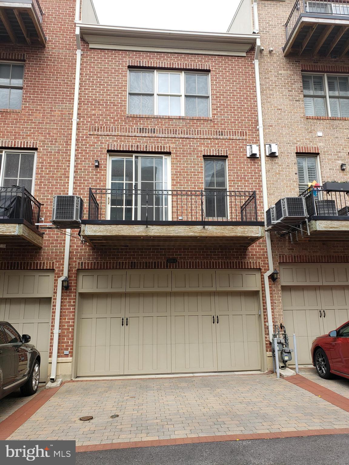 NORTH SHORE - Residential Lease