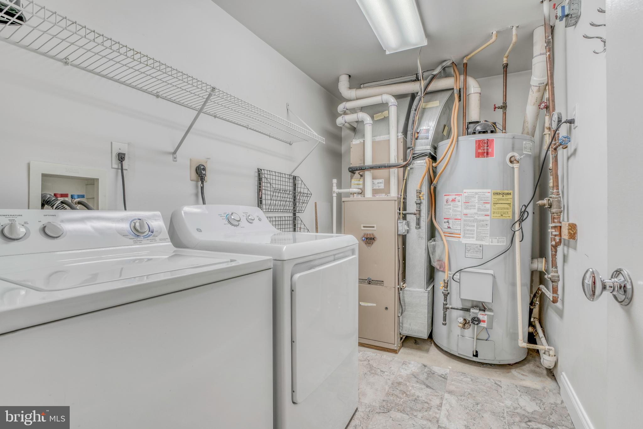 NORTH SHORE - Residential Lease