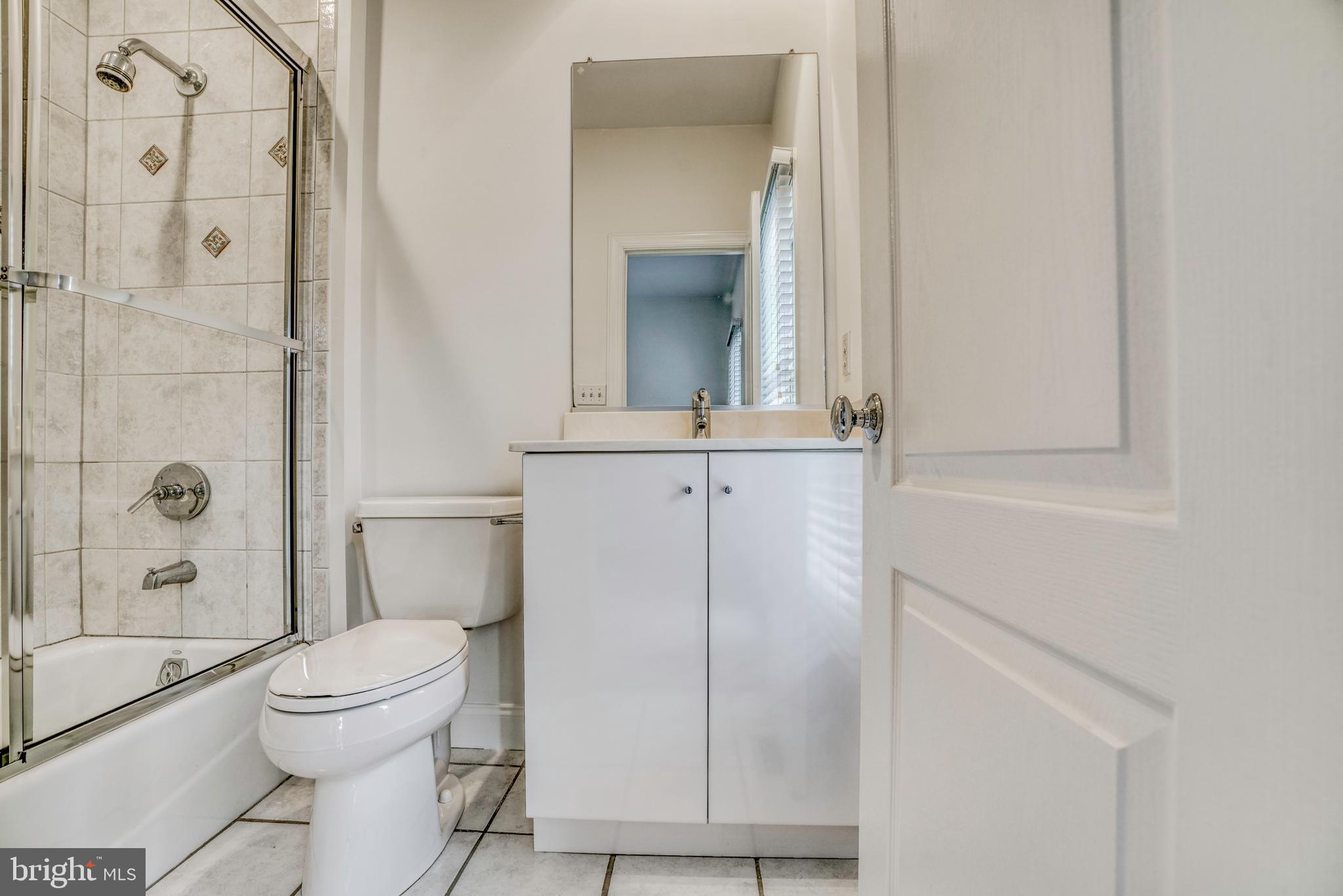 NORTH SHORE - Residential Lease