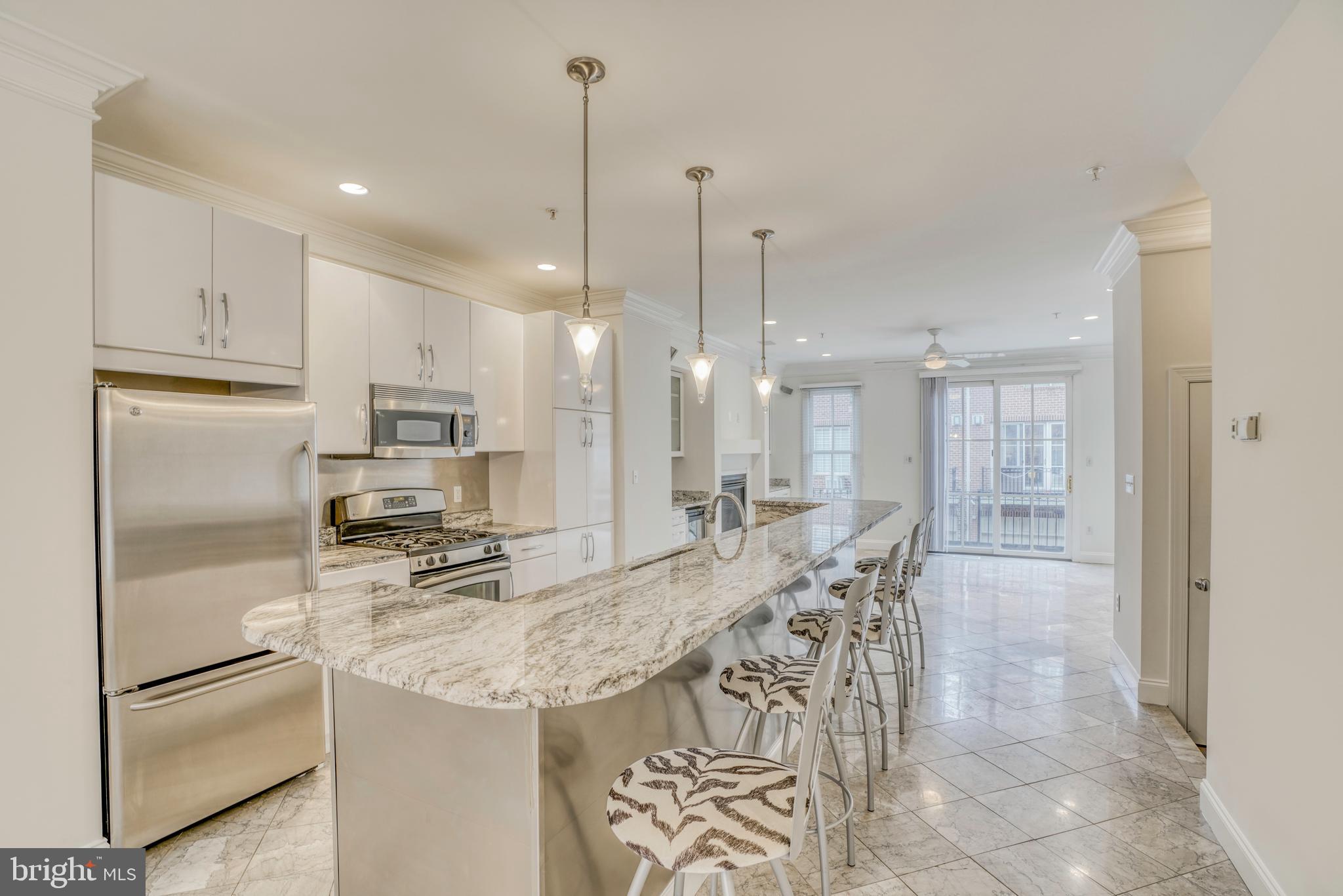 NORTH SHORE - Residential Lease