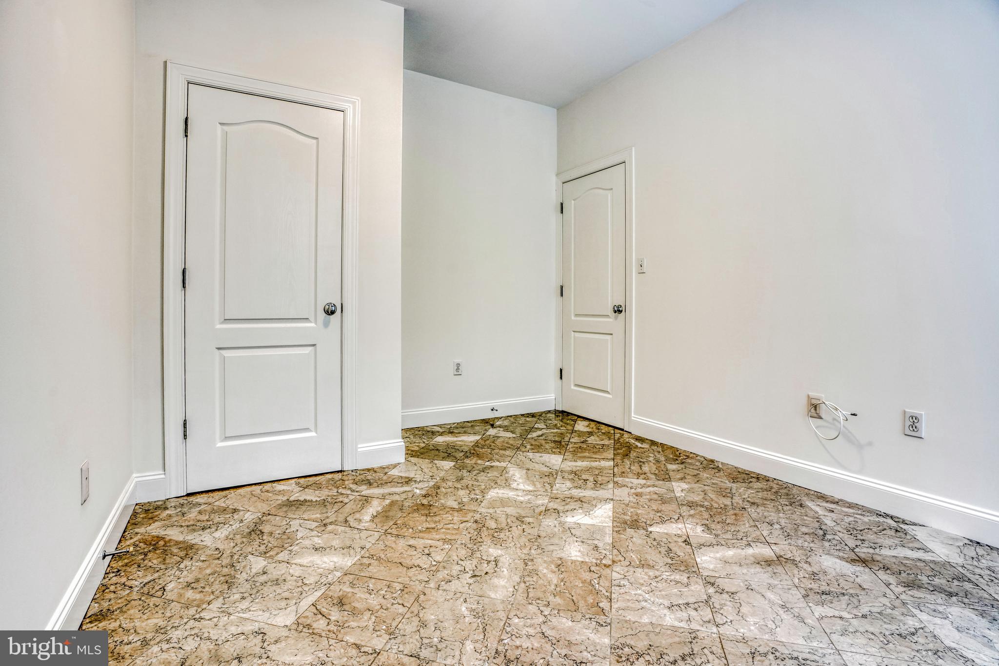 NORTH SHORE - Residential Lease