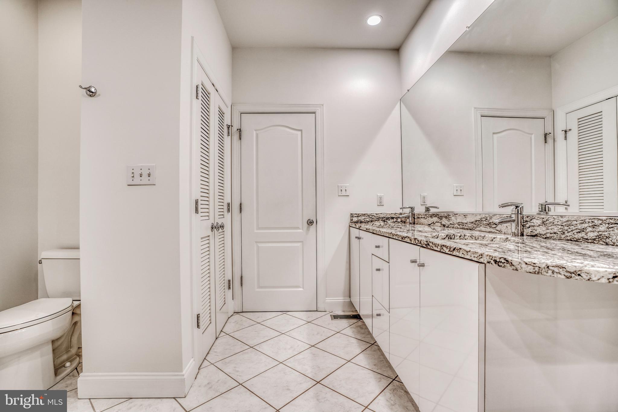 NORTH SHORE - Residential Lease