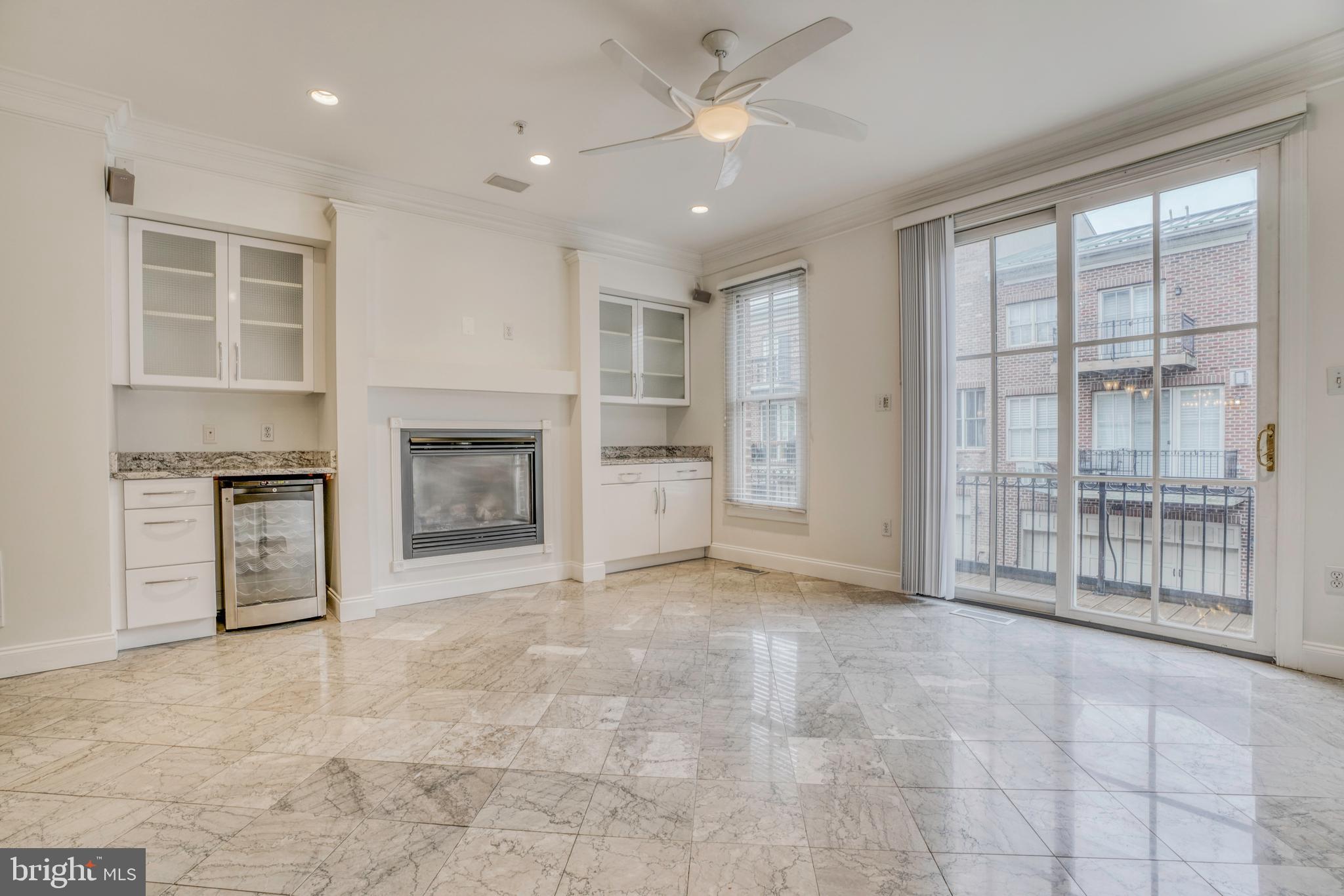 NORTH SHORE - Residential Lease