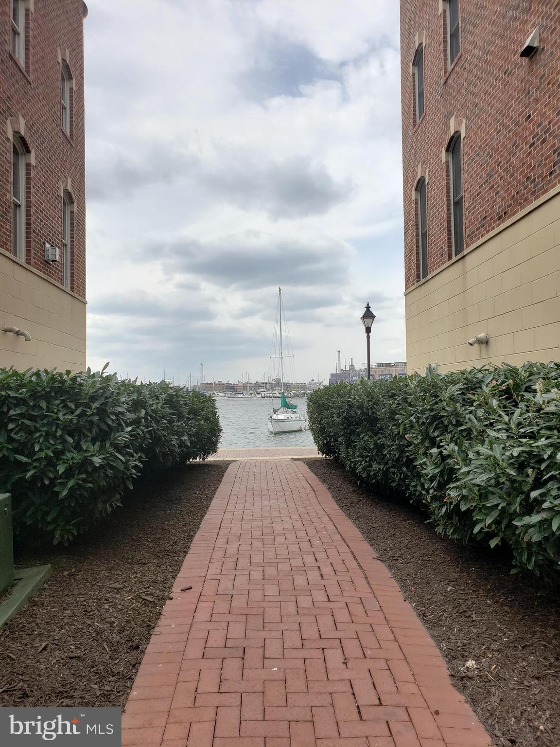 NORTH SHORE - Residential Lease